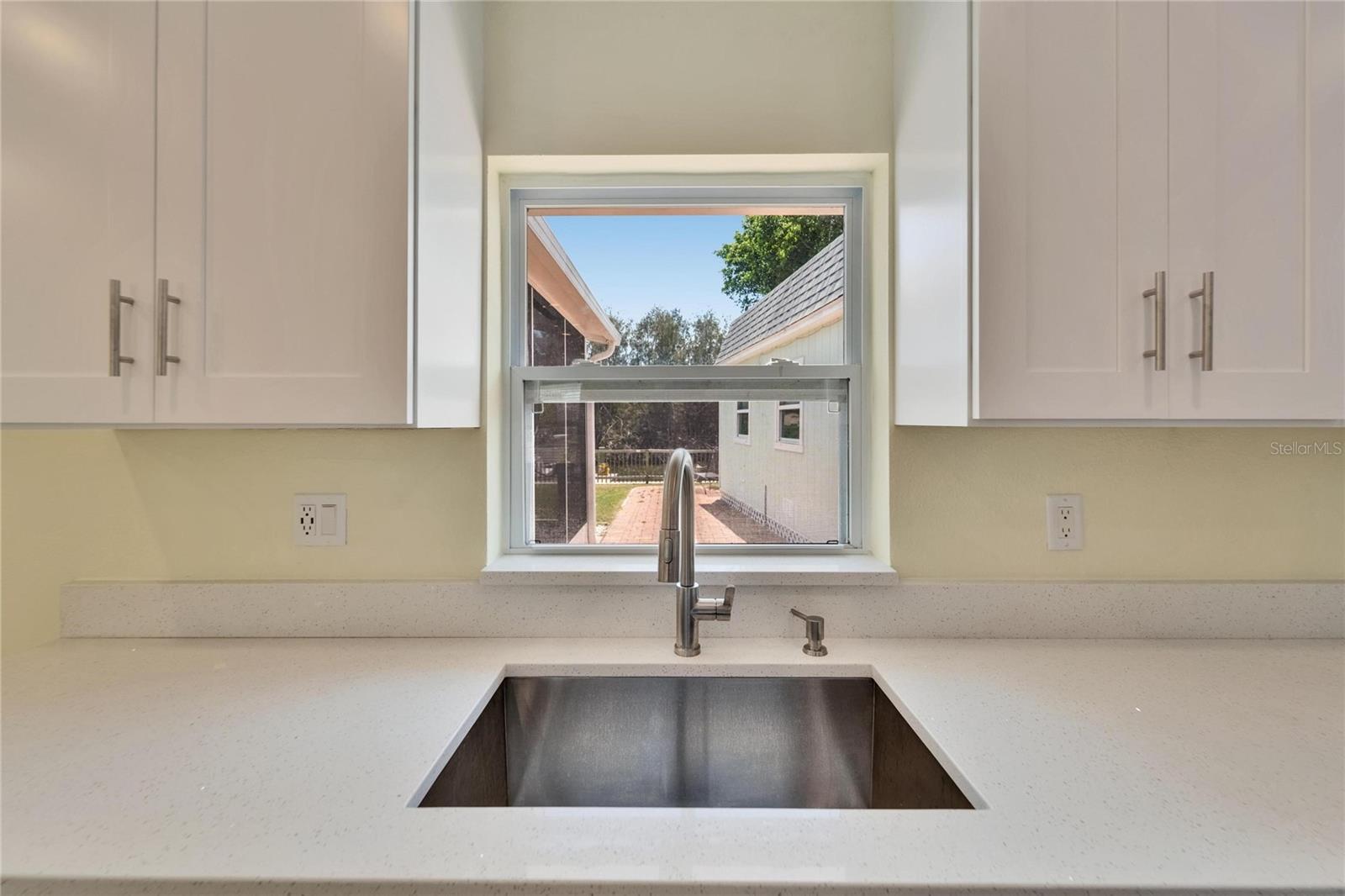 BAY CREST PARK UNIT 01 - Residential
