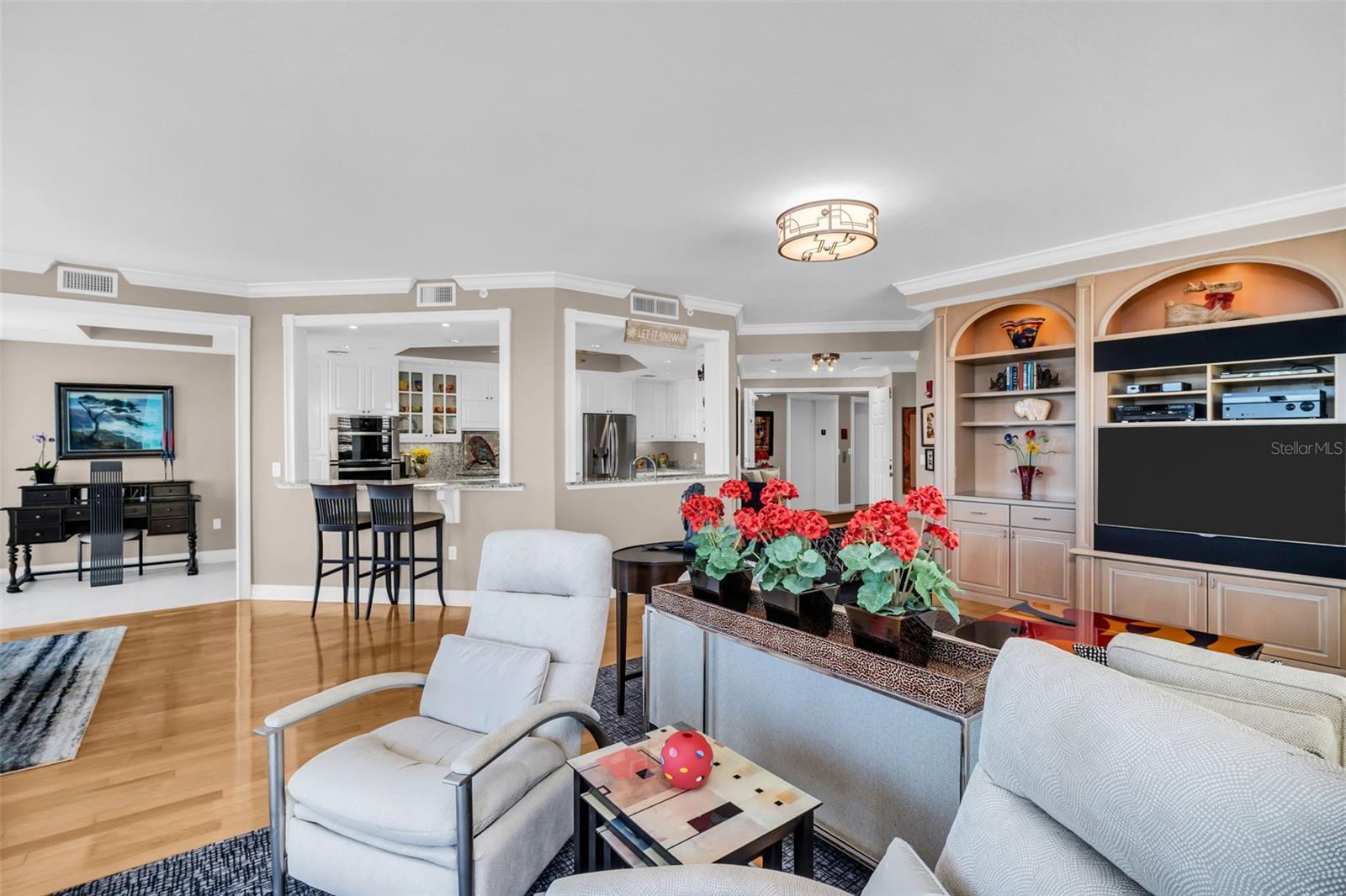 VINOY PLACE CONDO - Residential