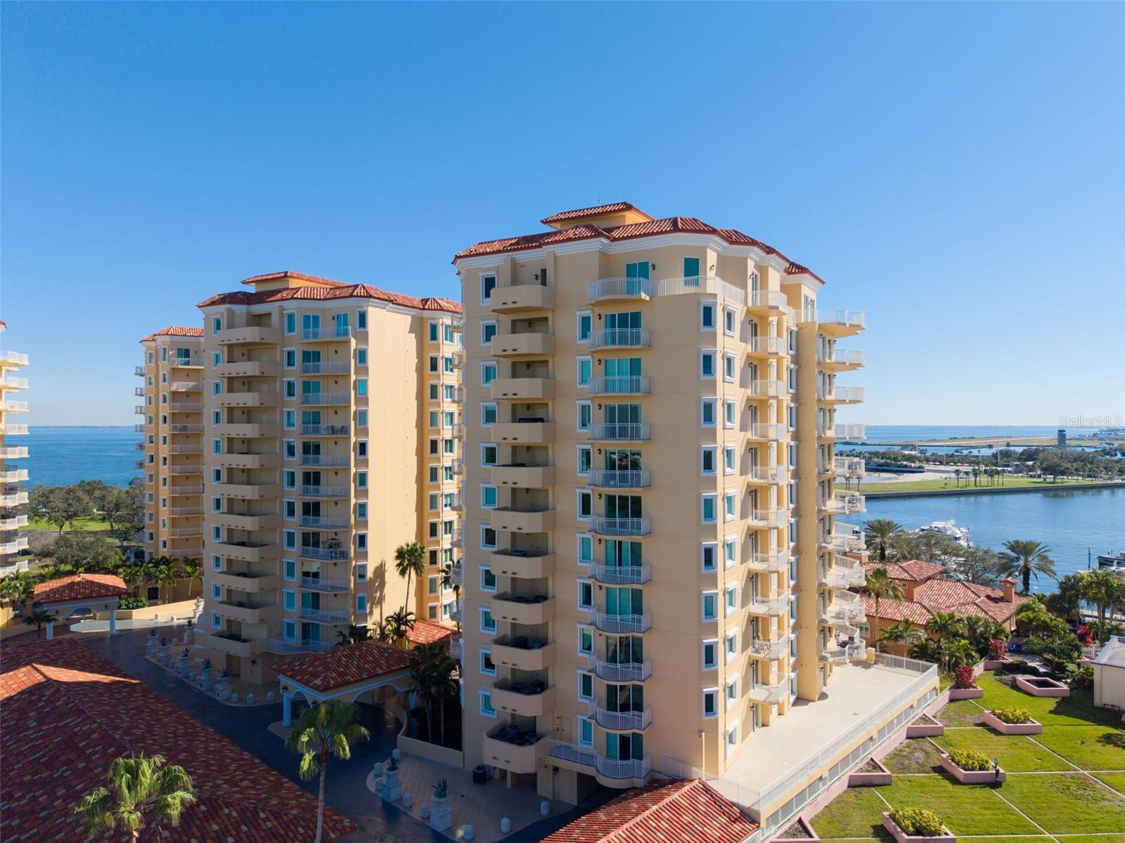VINOY PLACE CONDO - Residential