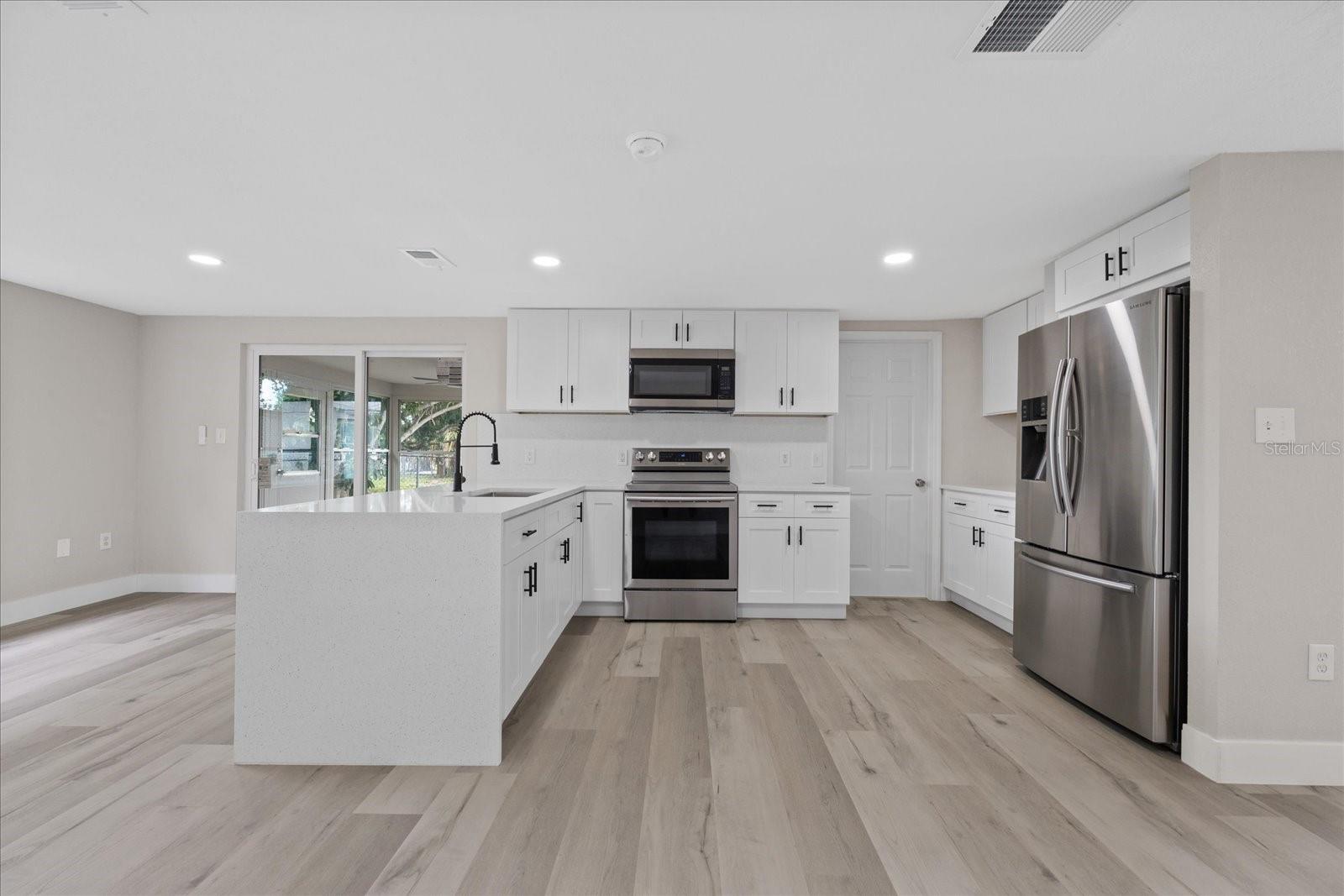 EMBASSY HILLS - Residential