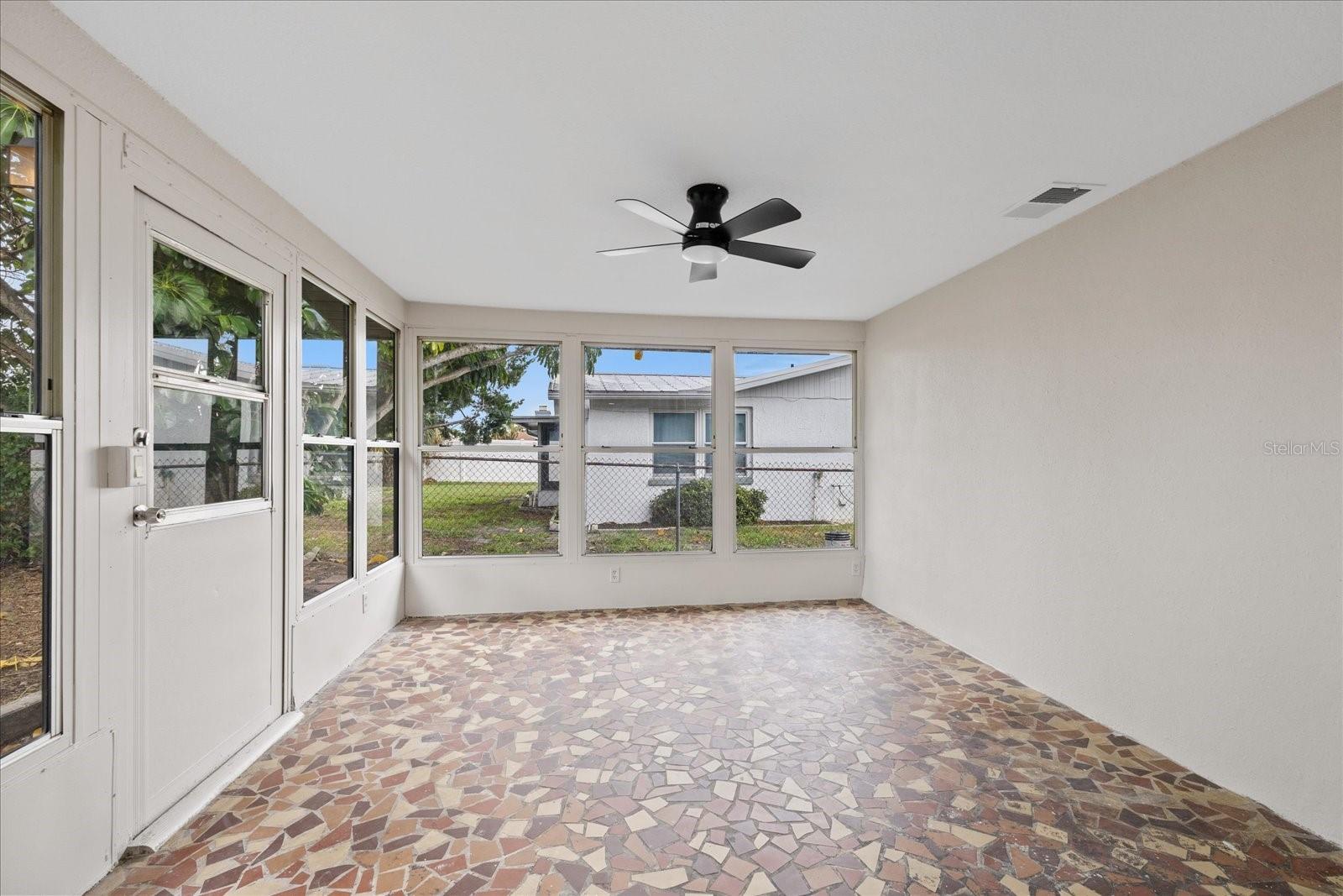 EMBASSY HILLS - Residential