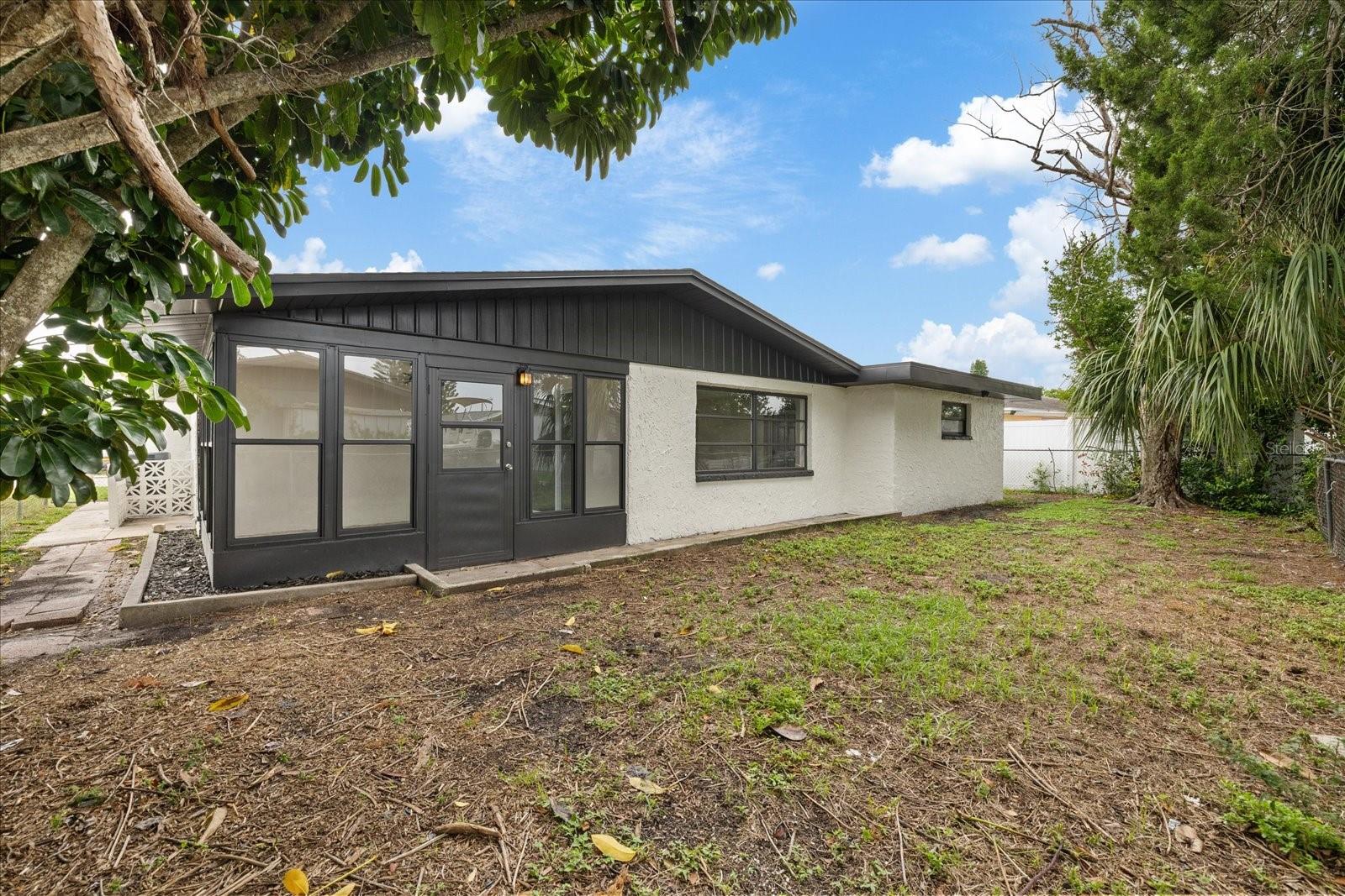 EMBASSY HILLS - Residential