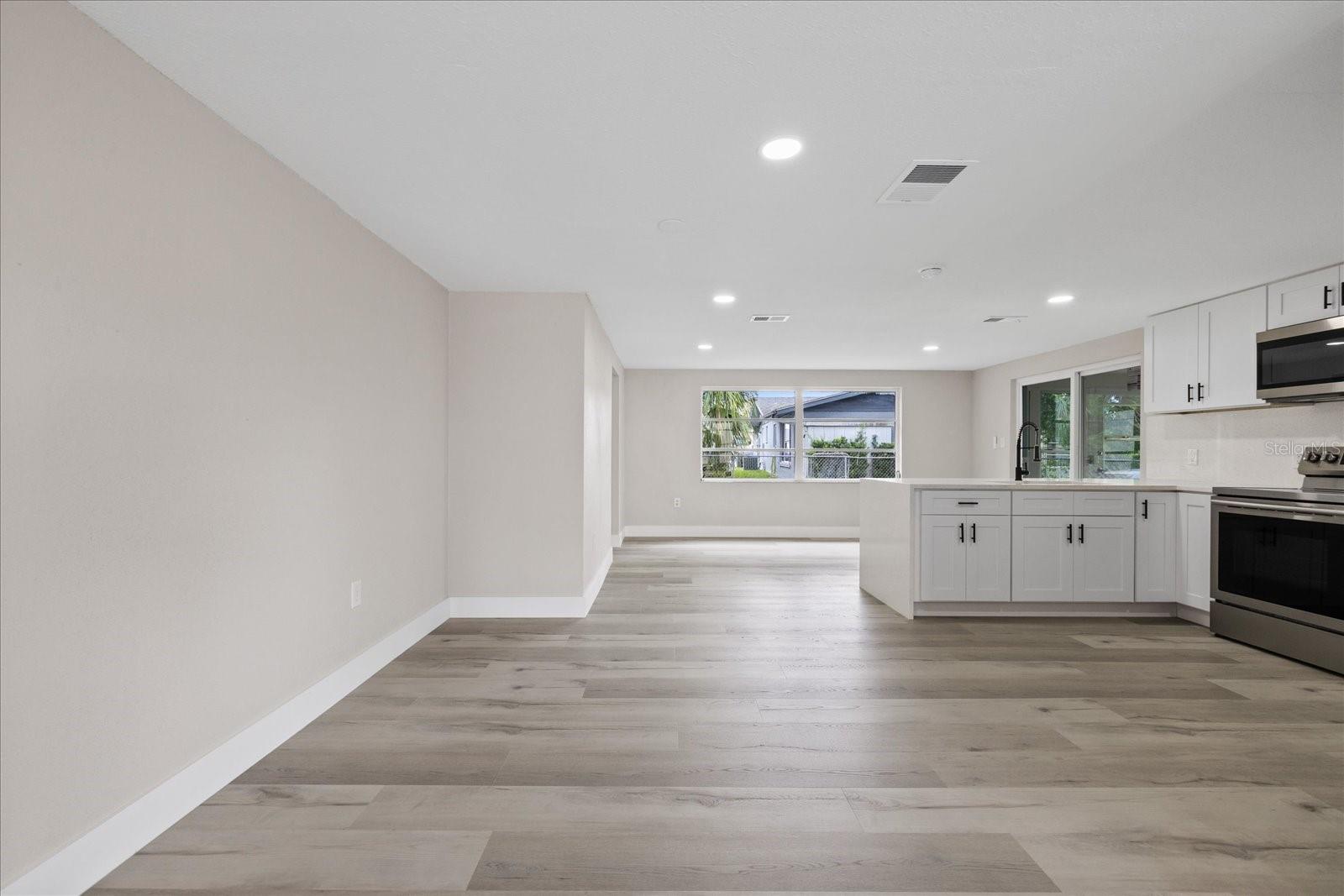 EMBASSY HILLS - Residential