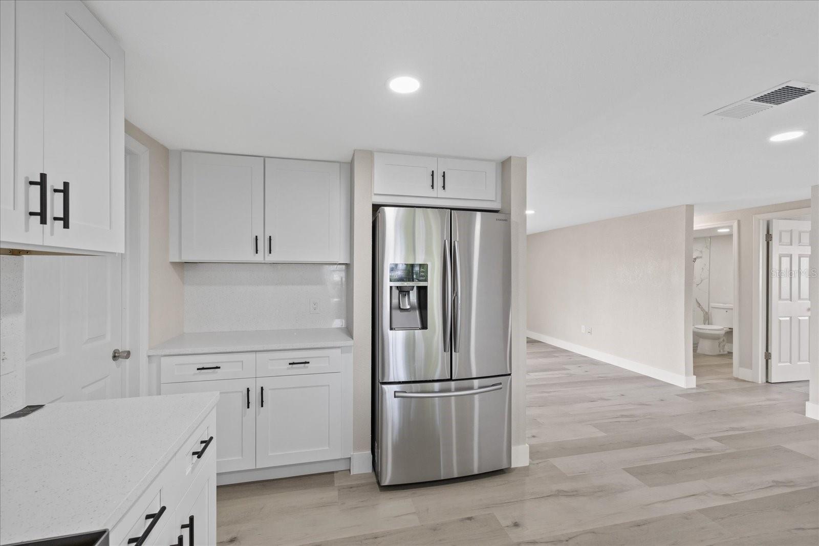 EMBASSY HILLS - Residential