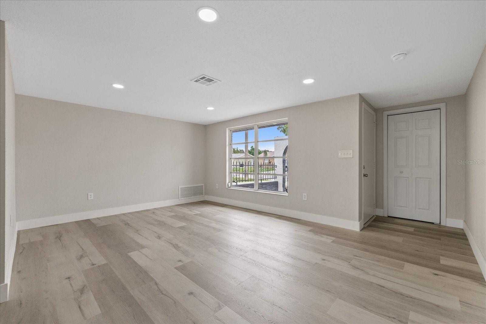 EMBASSY HILLS - Residential