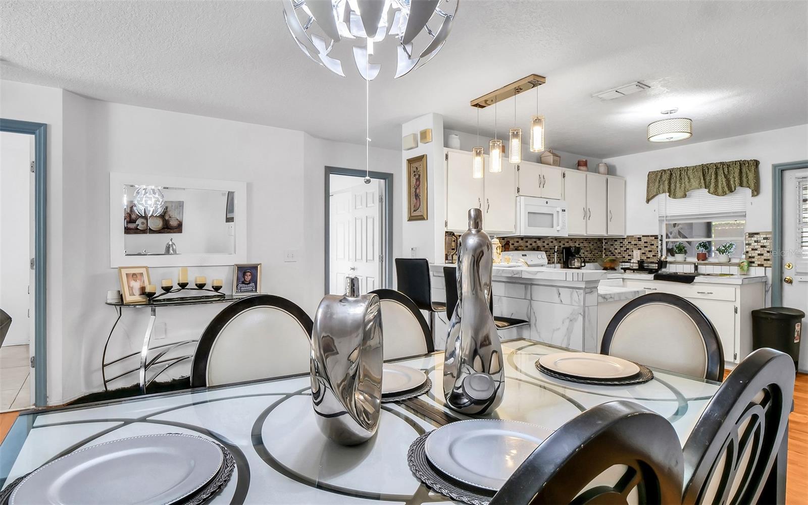 RIVER MANOR - Residential