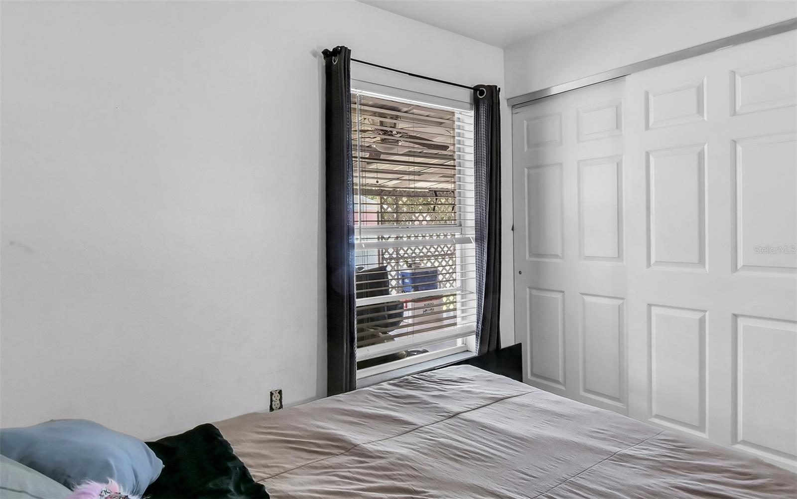 RIVER MANOR - Residential
