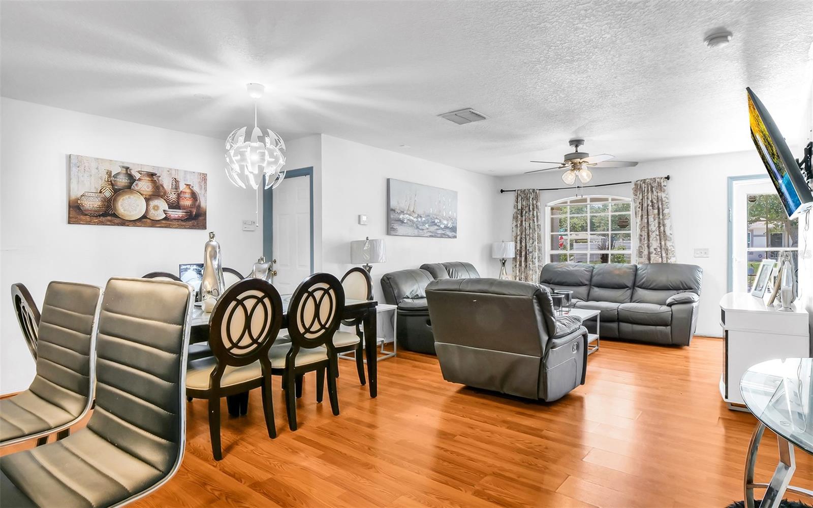 RIVER MANOR - Residential