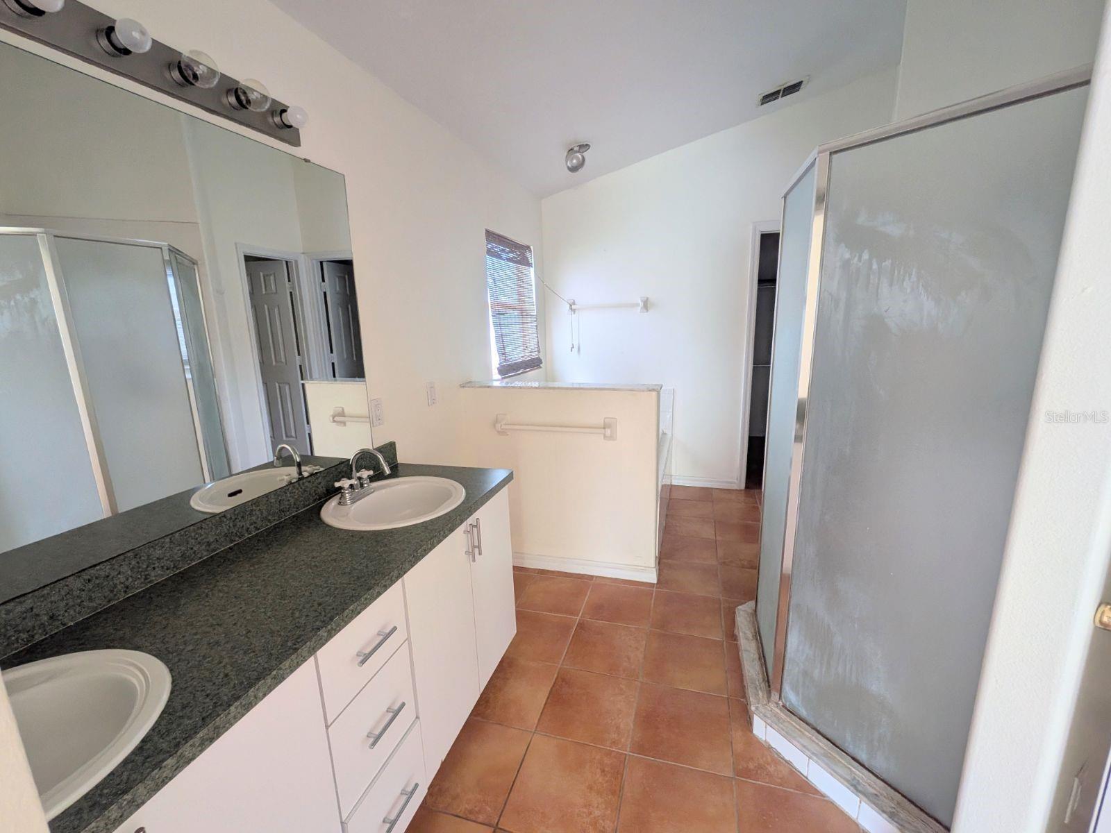REGENCY PLACE PH 02 - Residential