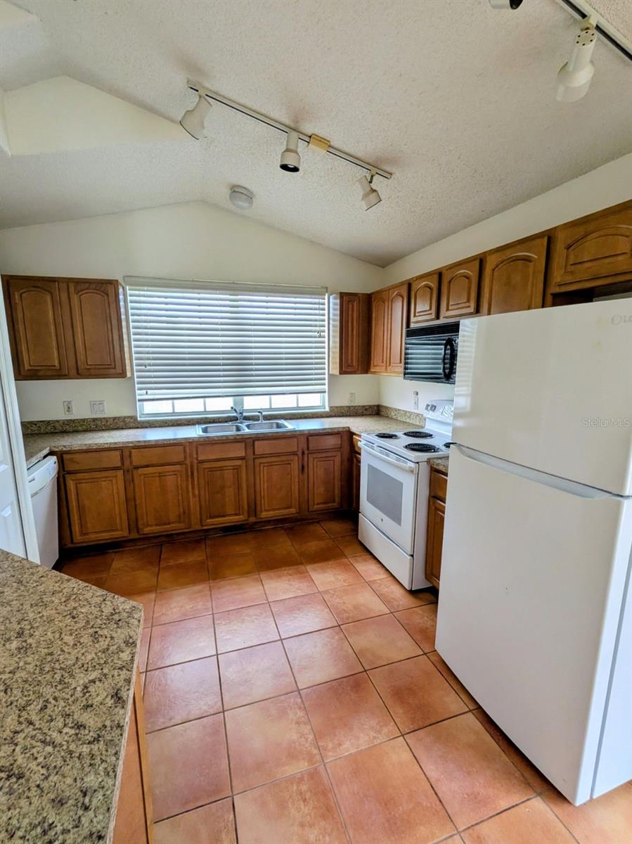 REGENCY PLACE PH 02 - Residential
