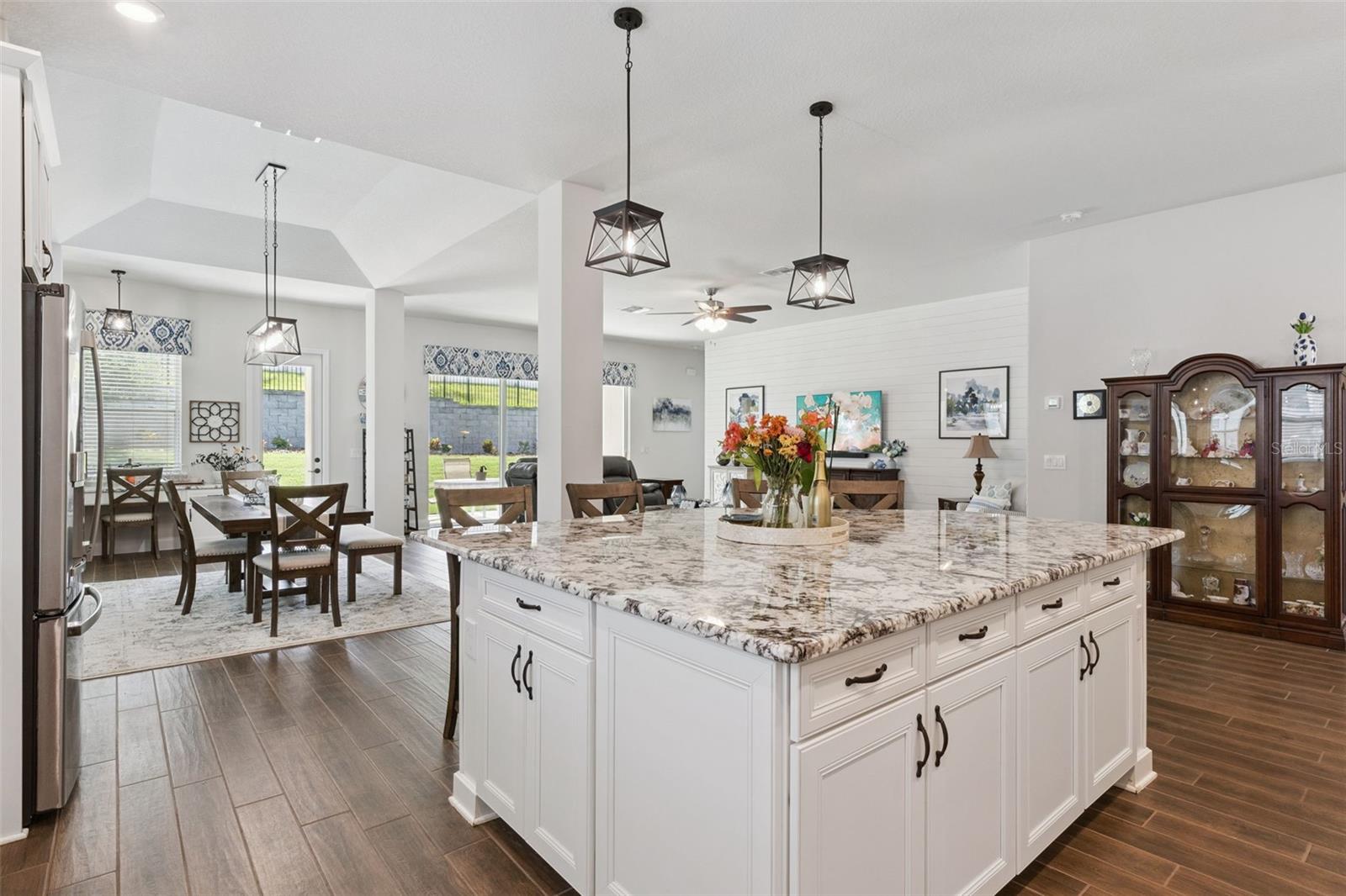 JOHNS LAKE LNDG PH 5 - Residential