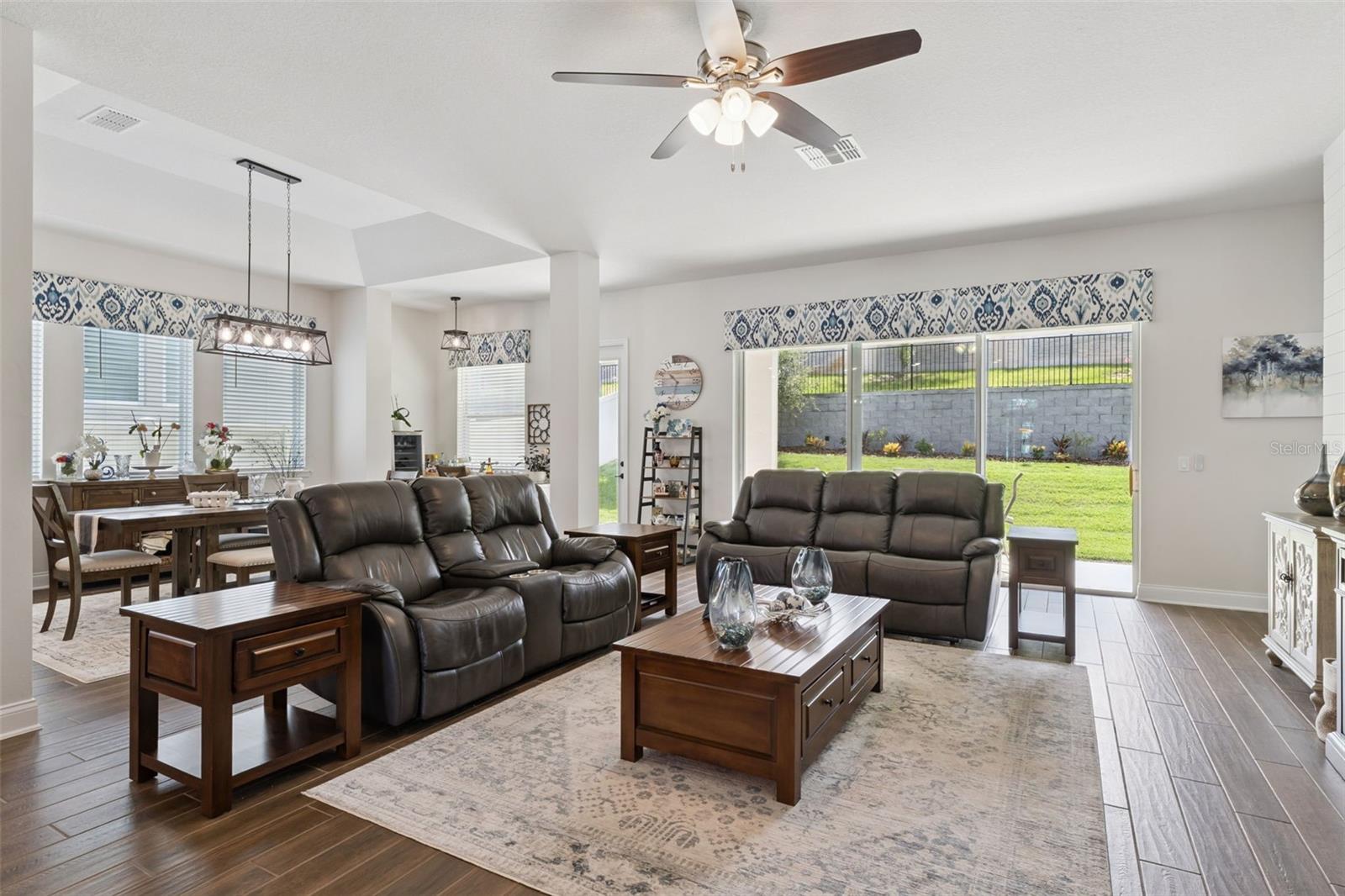 JOHNS LAKE LNDG PH 5 - Residential
