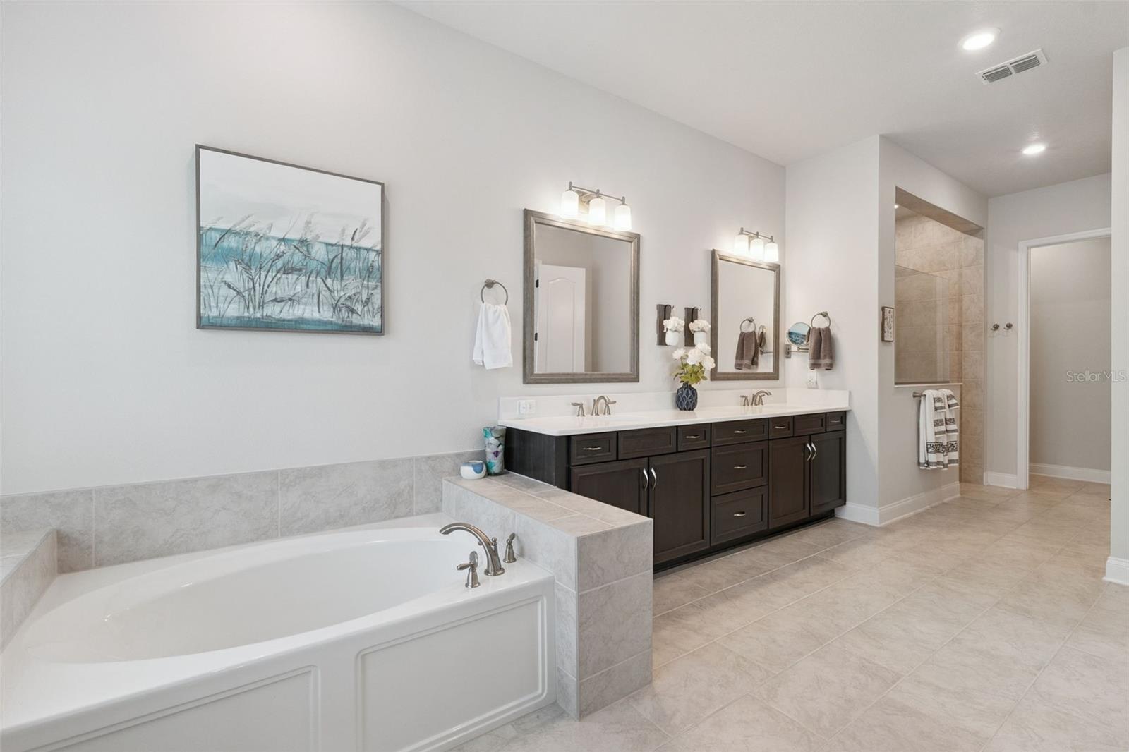 JOHNS LAKE LNDG PH 5 - Residential