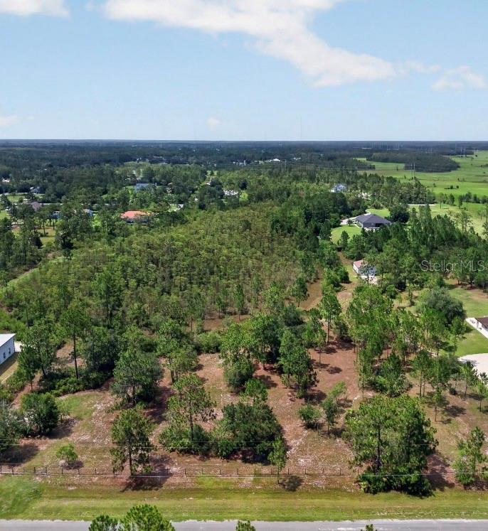 WEDGEFIELD - Land