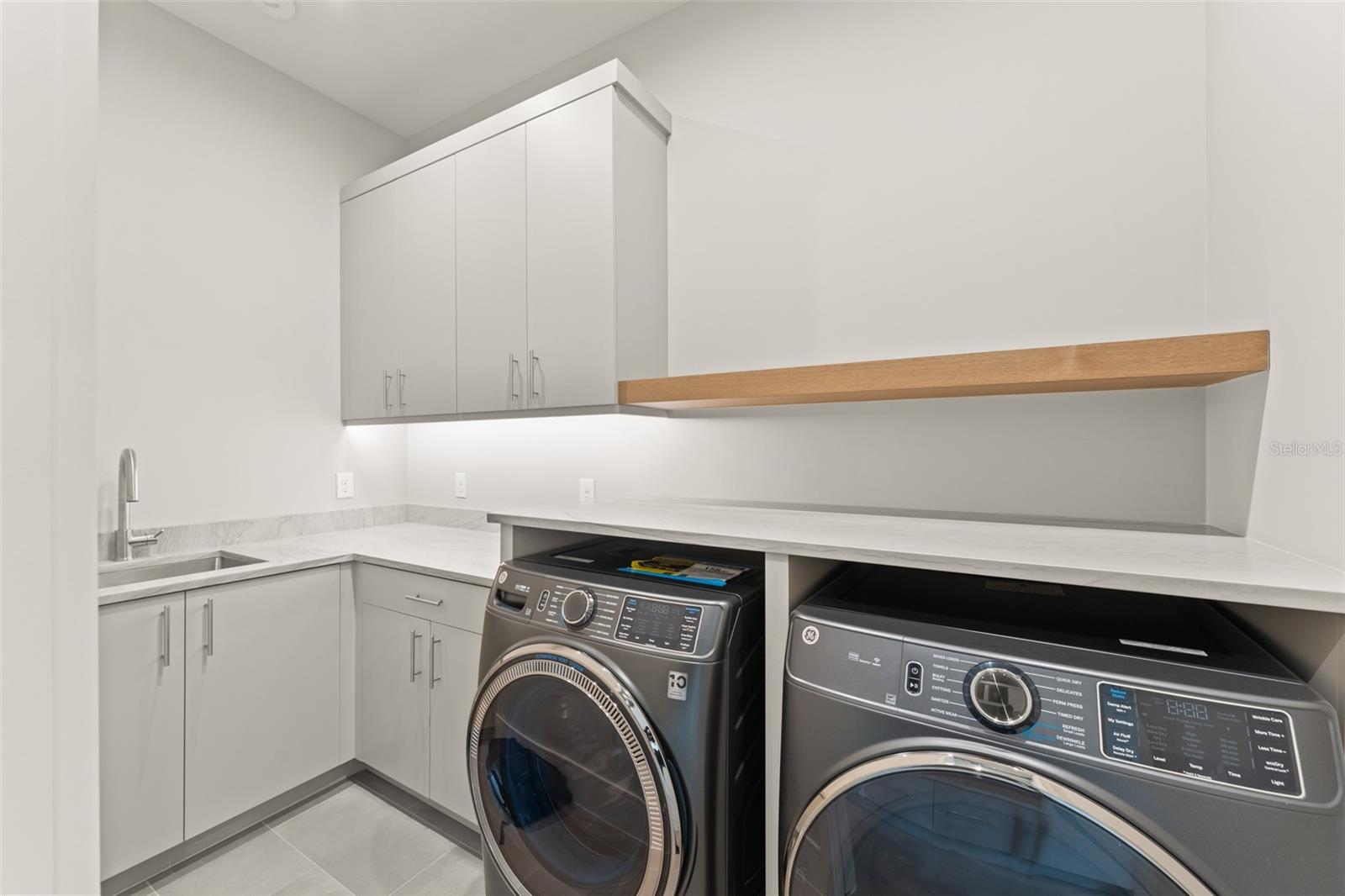RITZ-CARLTON RESIDENCES, ORLANDO - Residential Lease