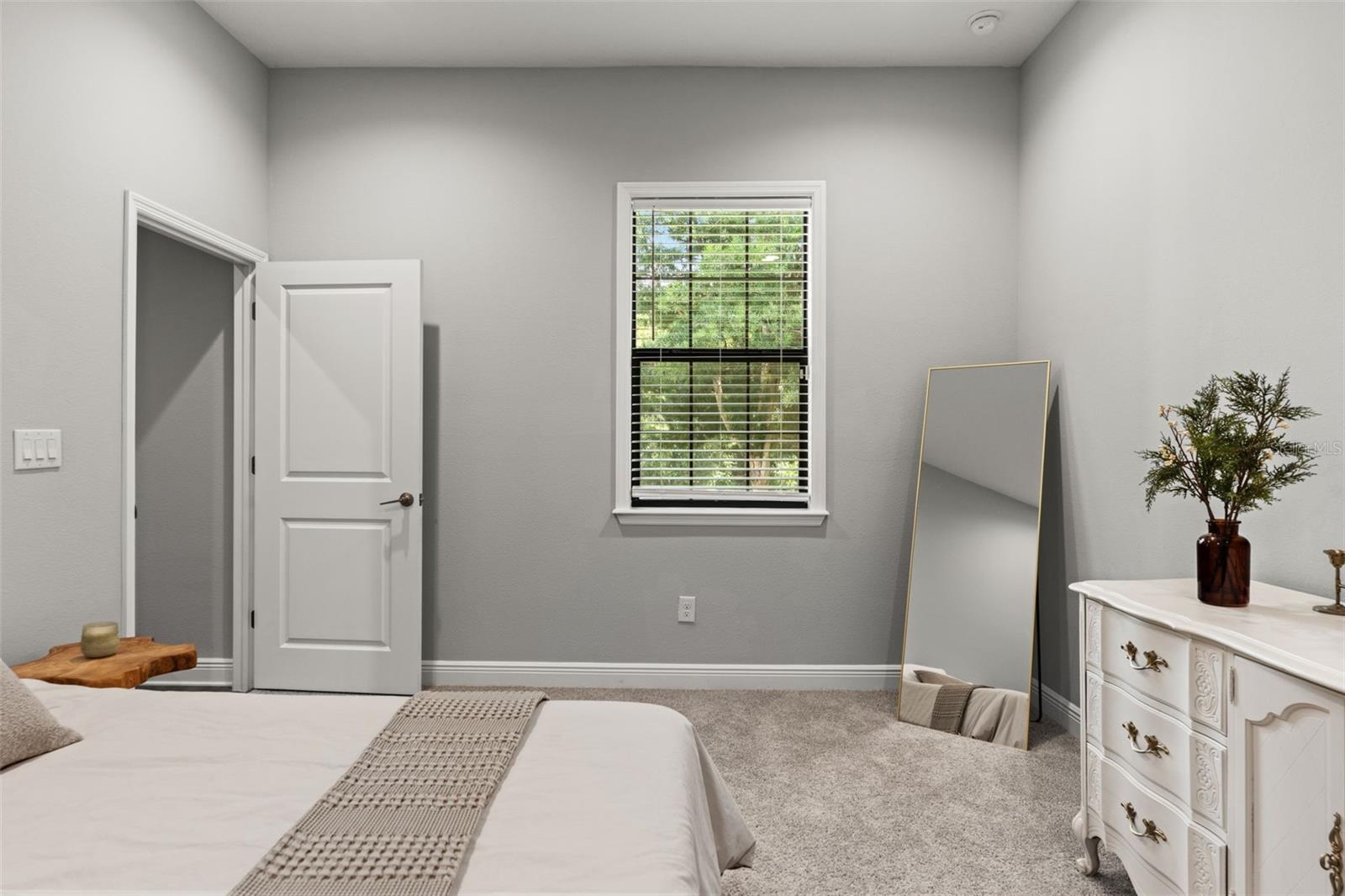 OAKS AT LIVINGSTON - Residential