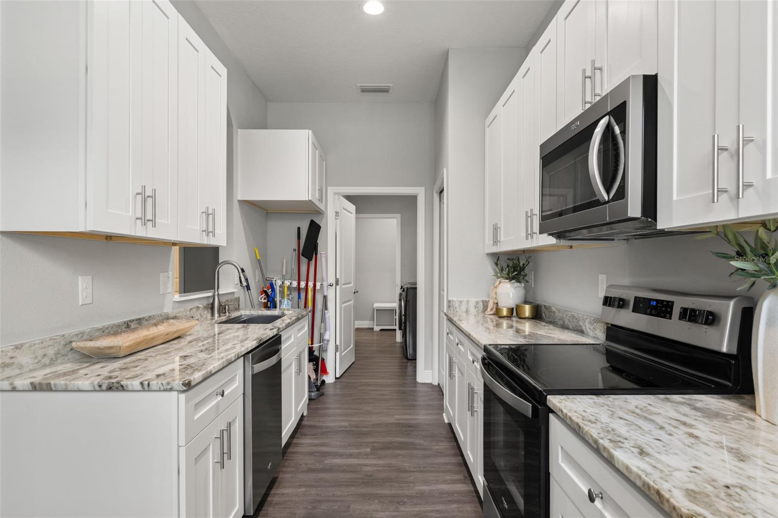 OAKS AT LIVINGSTON - Residential
