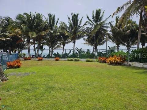 LAS PICUAS BEACH - Residential