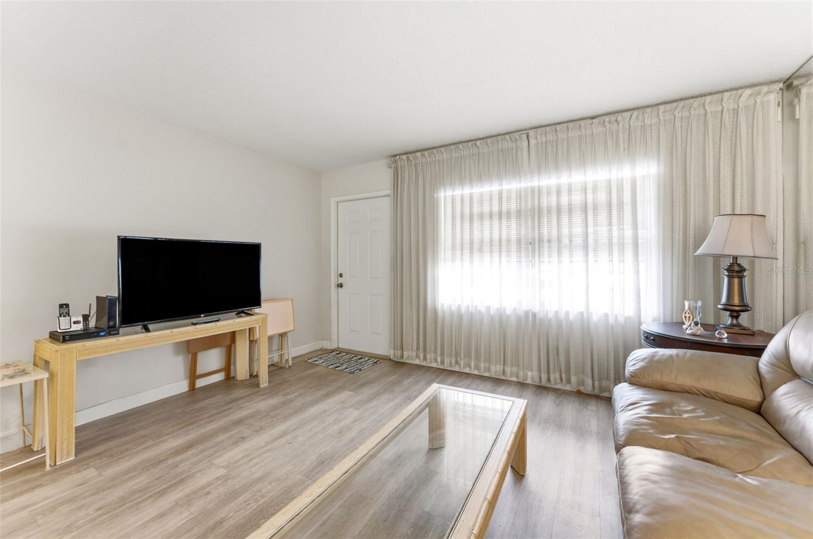 HILL CREST VILLAS - Residential