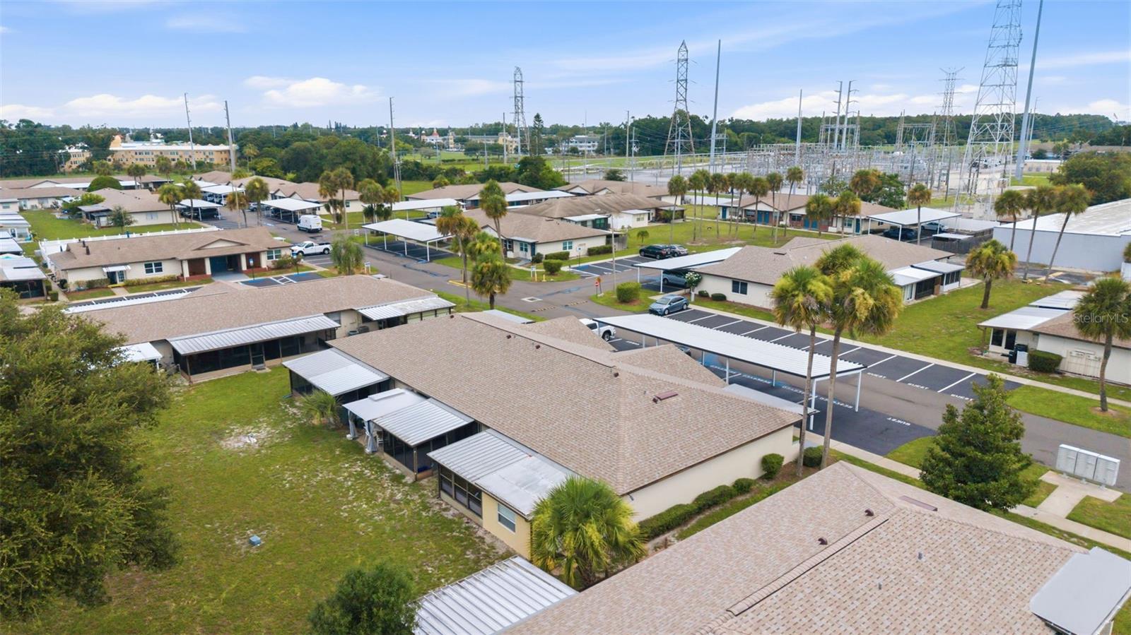 HILL CREST VILLAS - Residential