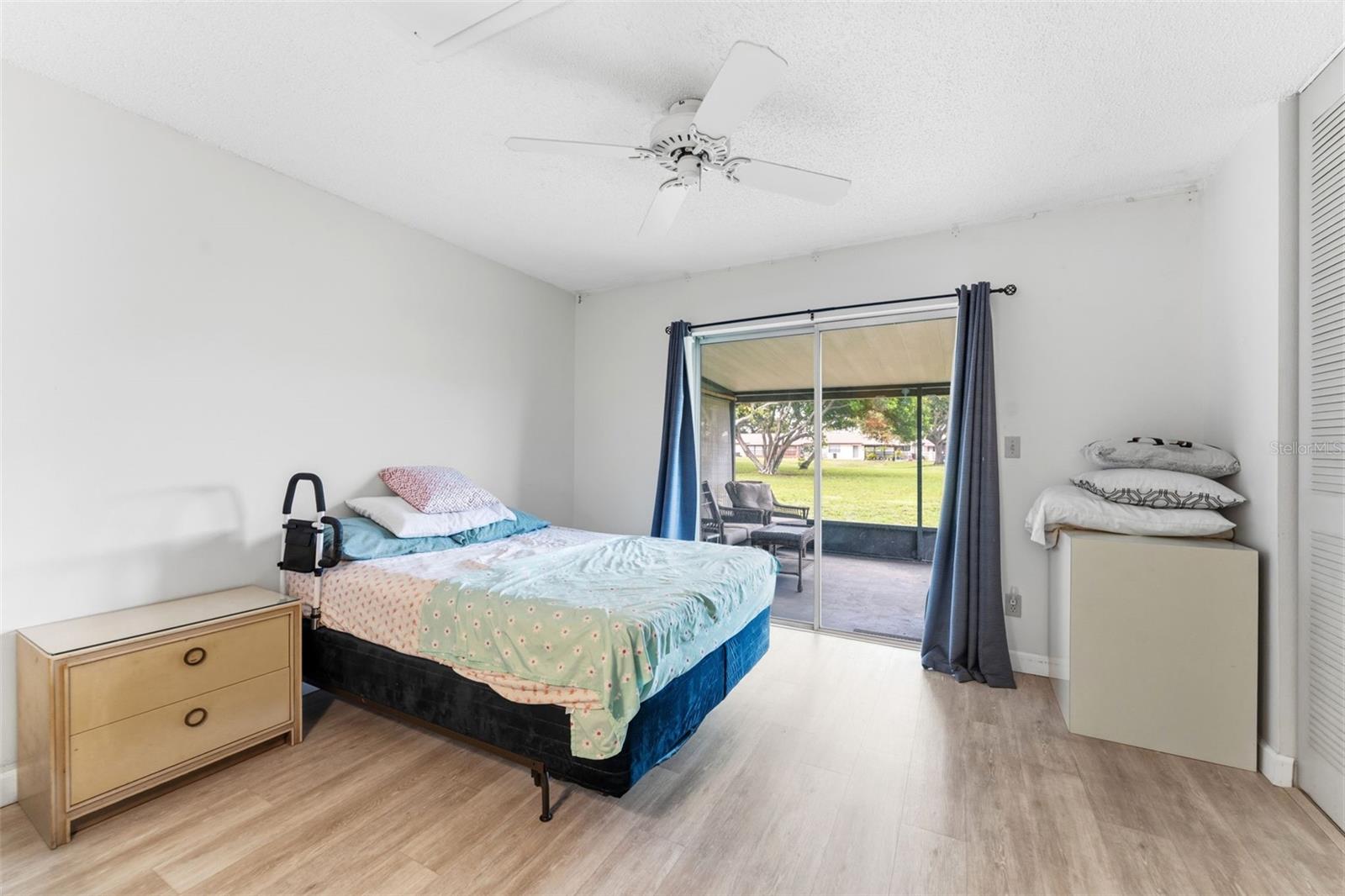 HILL CREST VILLAS - Residential