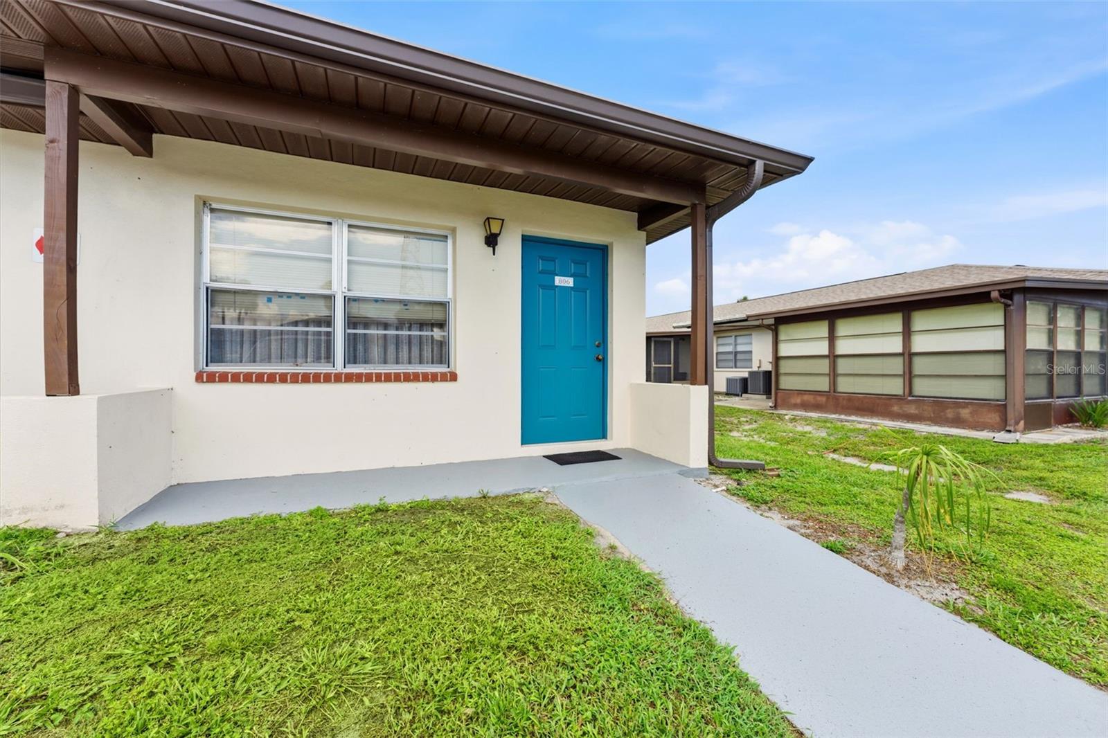 HILL CREST VILLAS - Residential