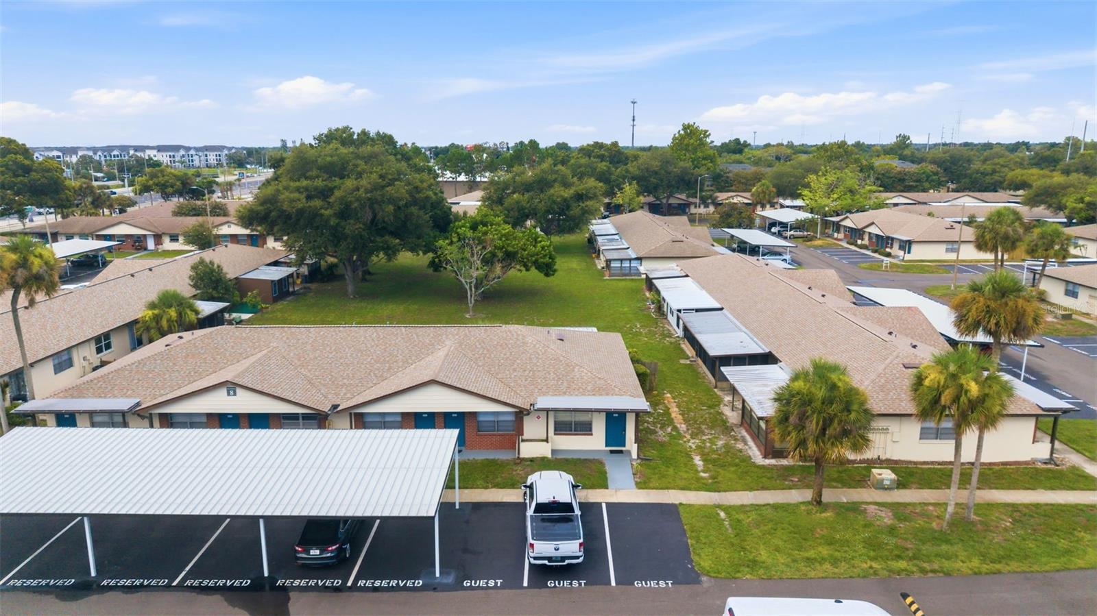 HILL CREST VILLAS - Residential