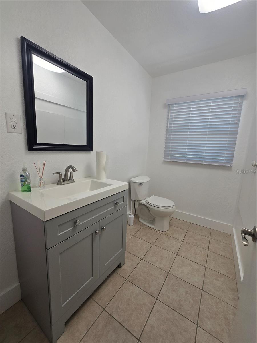 CENTRAL PARK - Commercial Sale