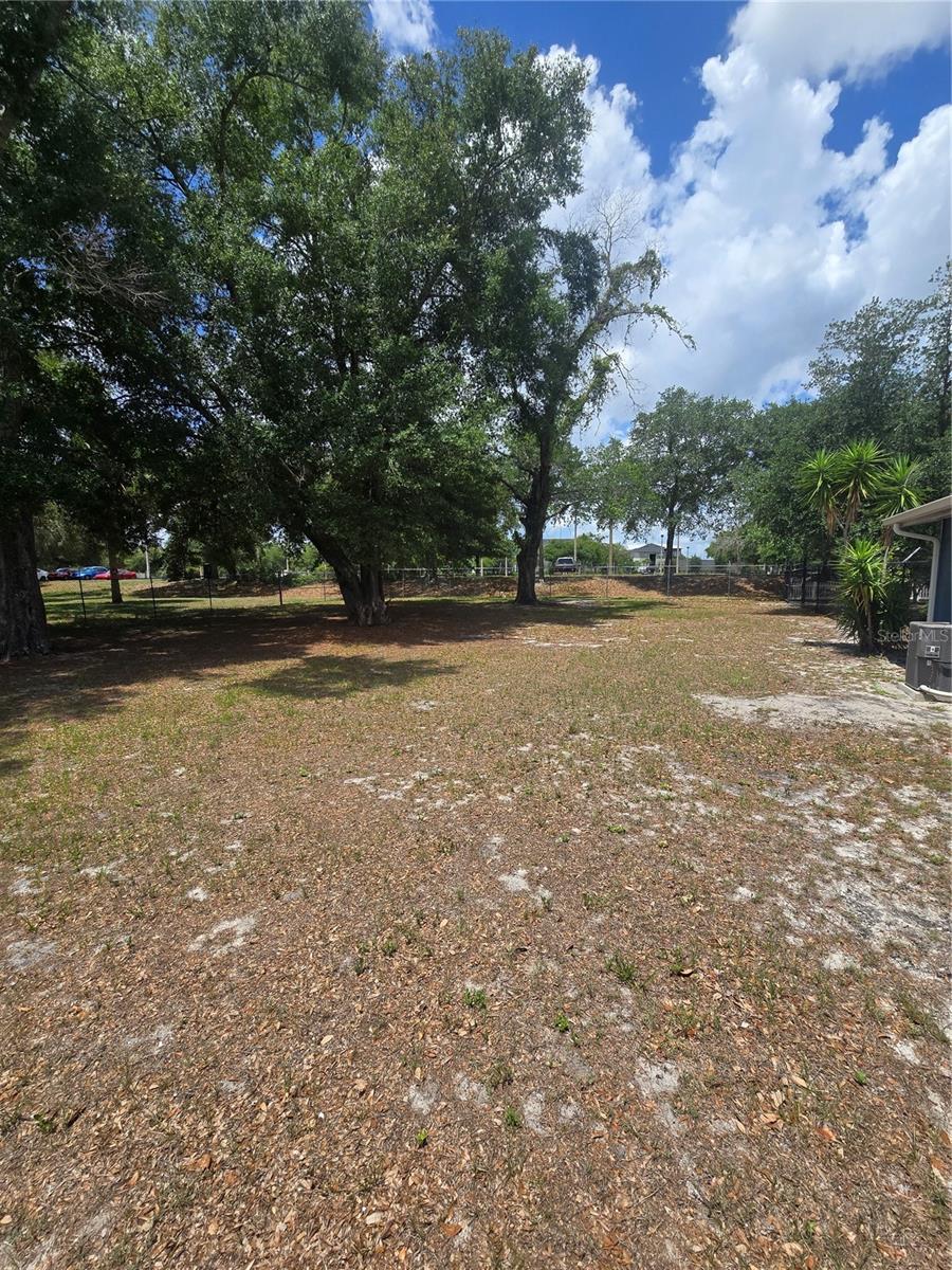 CENTRAL PARK - Commercial Sale