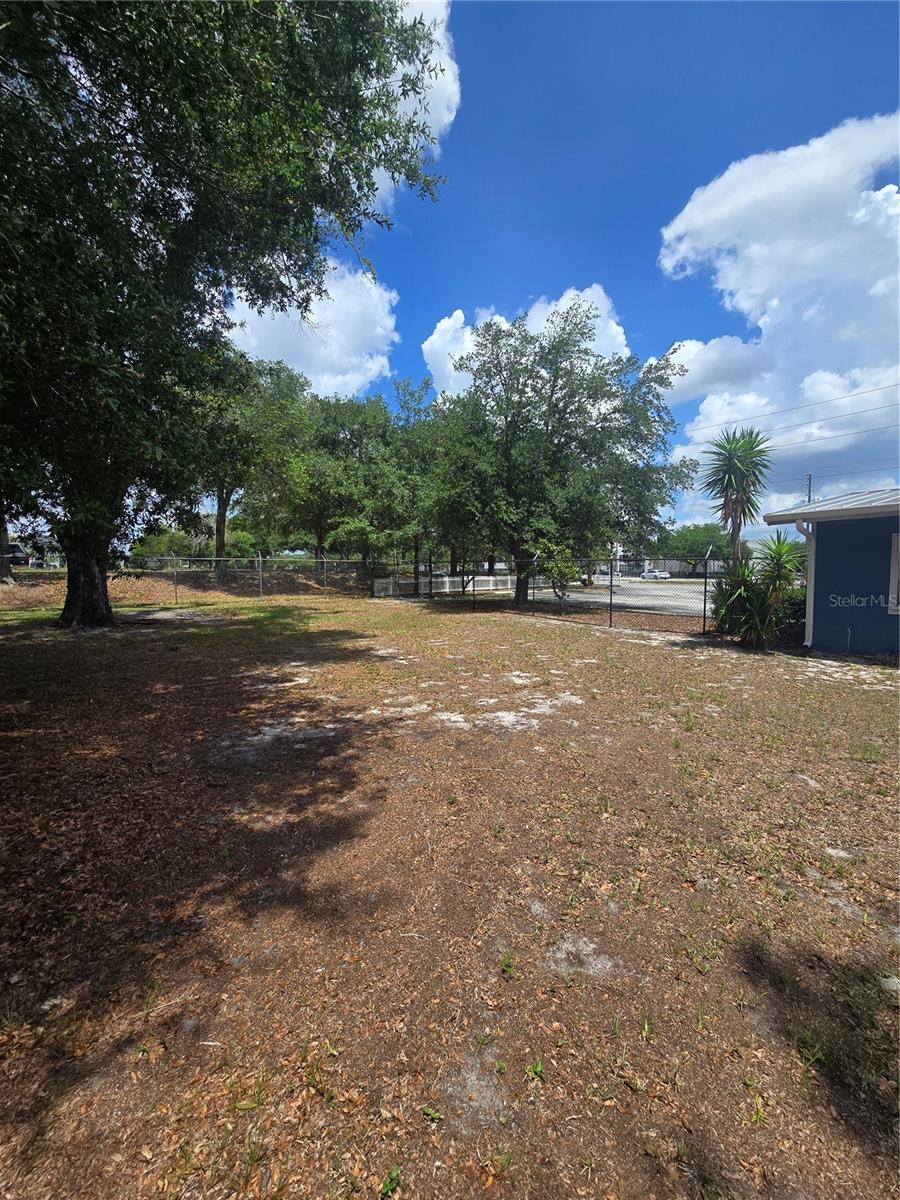 CENTRAL PARK - Commercial Sale