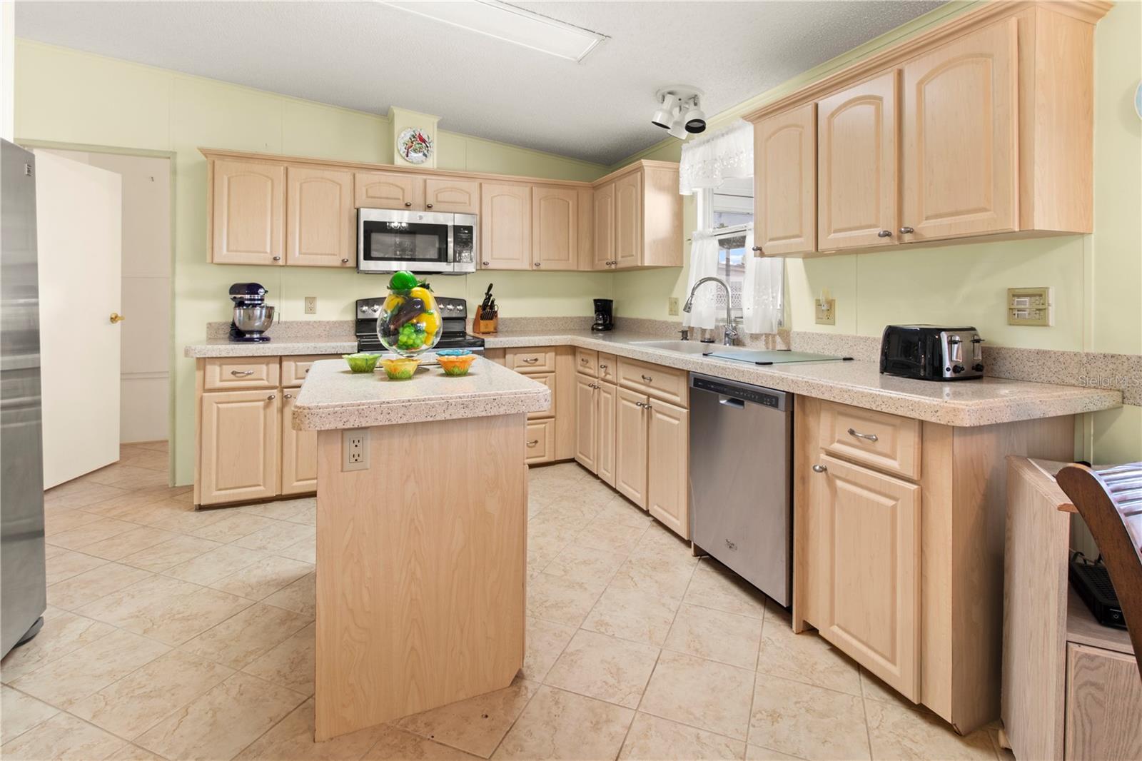 RIDGEWOOD OAKS PH IV - Residential