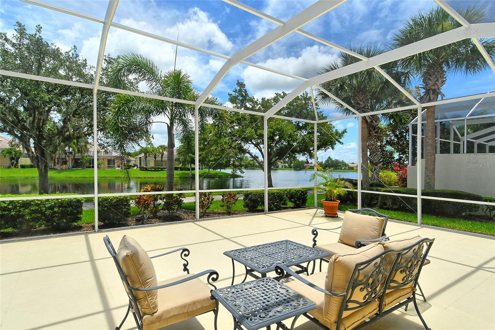 VILLAGEWALK - Residential