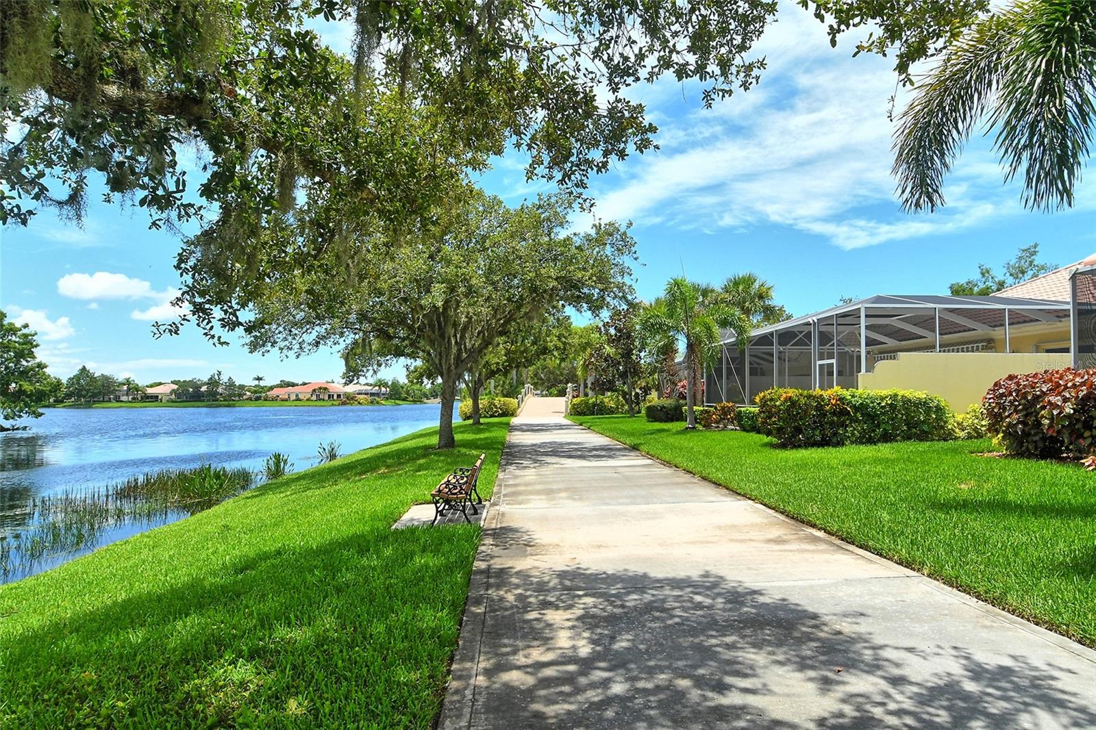 VILLAGEWALK - Residential