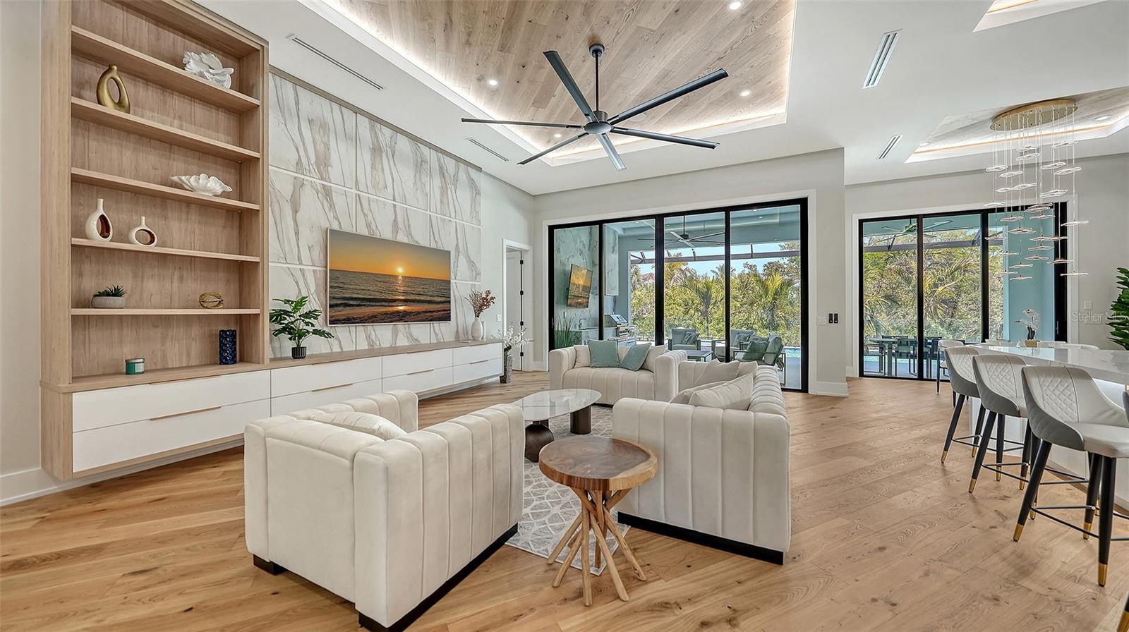 SARASOTA BEACH - Residential