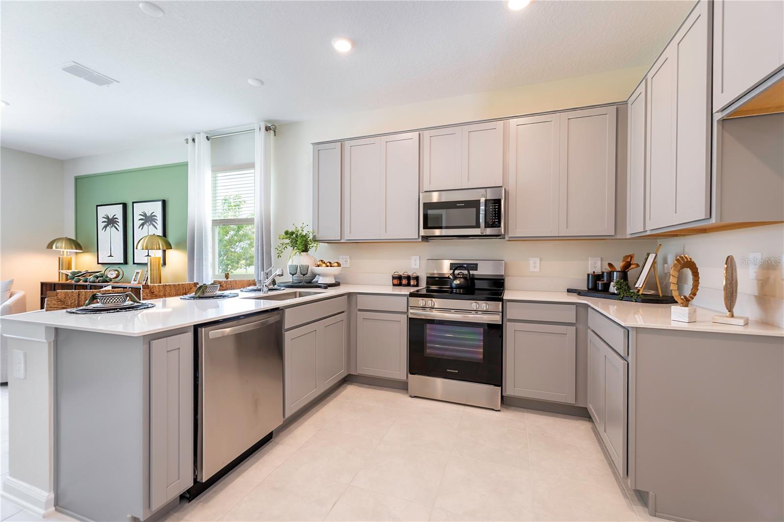 WESTVIEW 22 TH - Residential