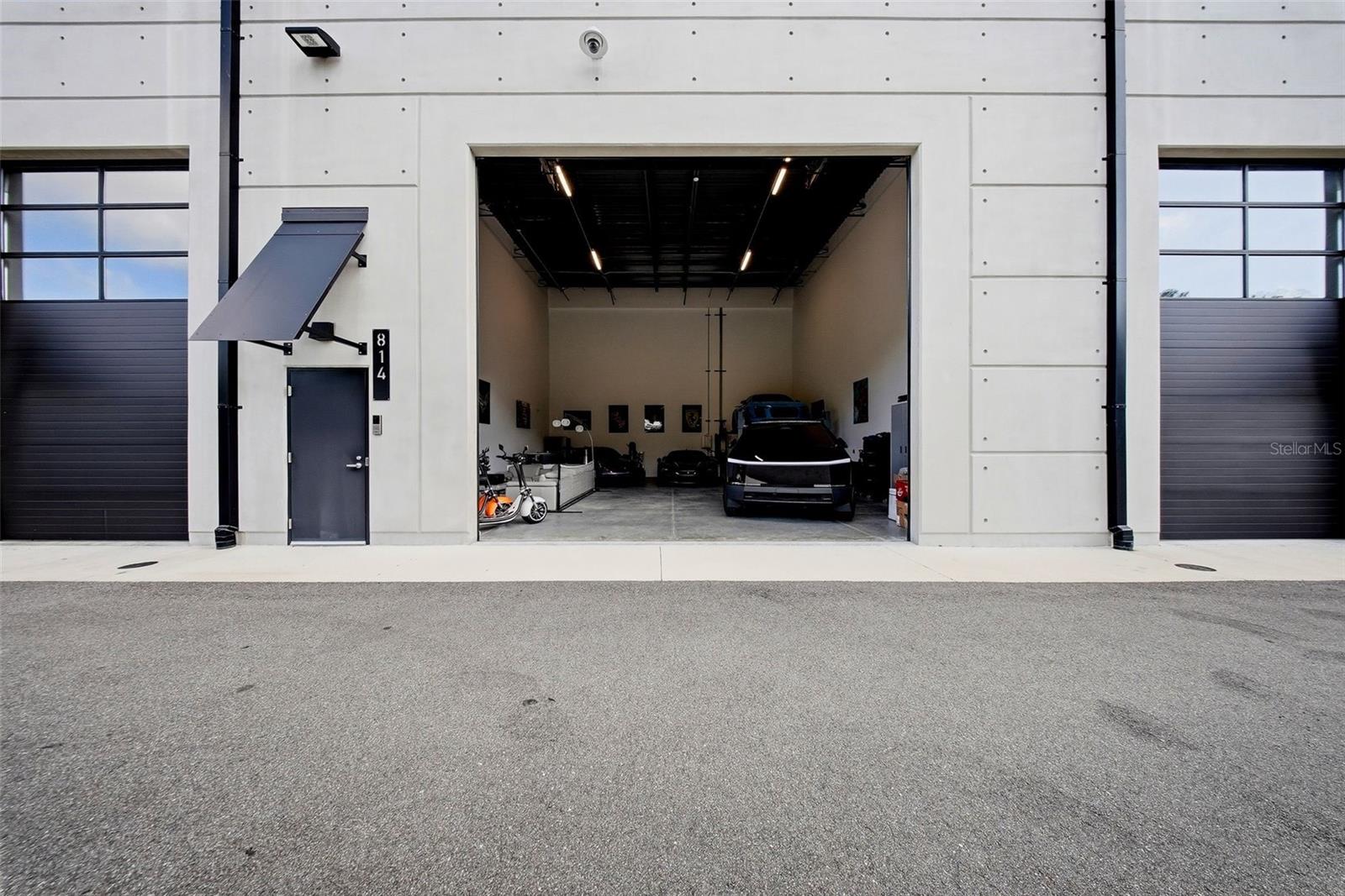 MOTOR ENCLAVE PH 1 - Commercial Sale