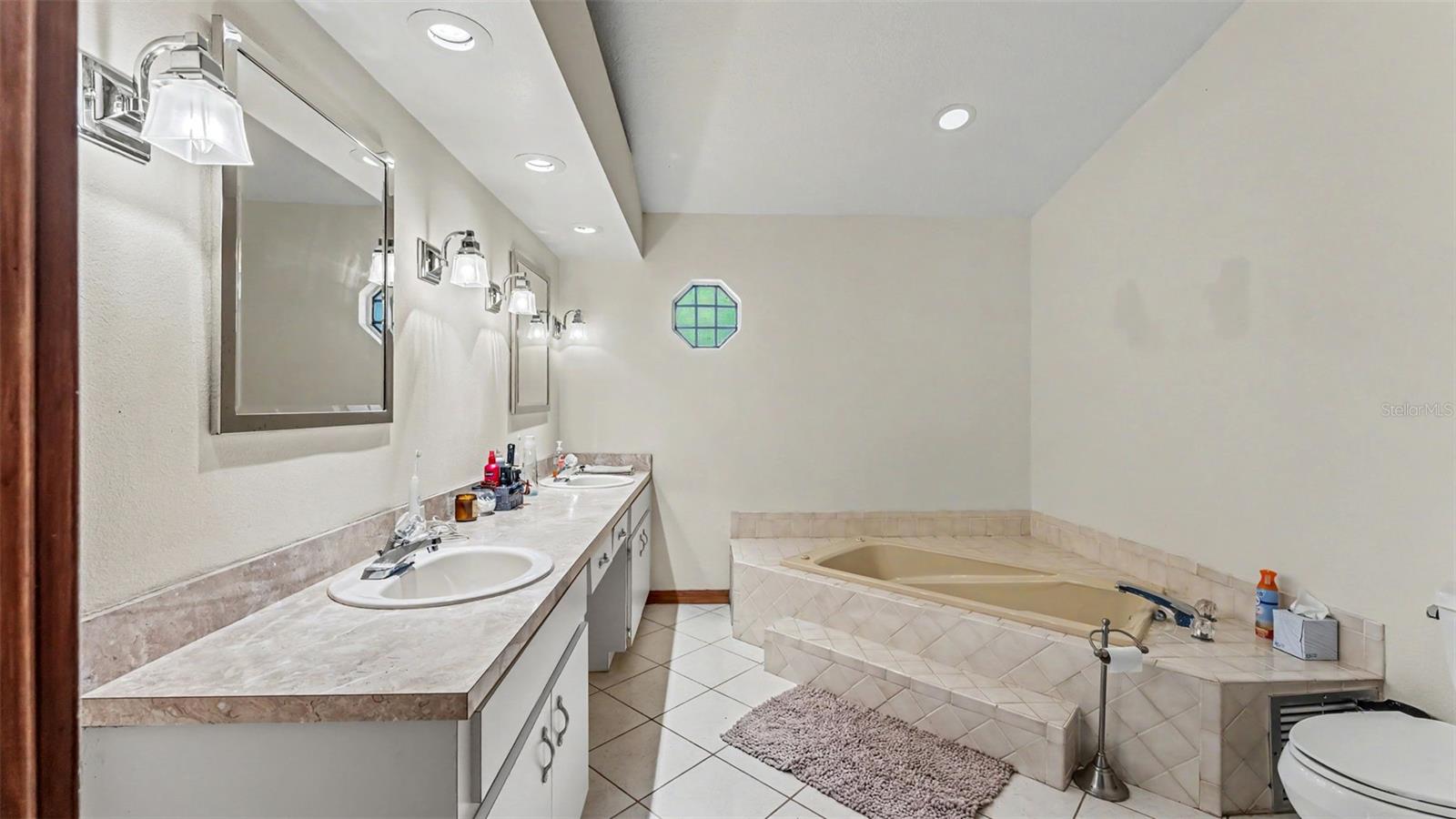 PINE MEADOW ACRES - Residential