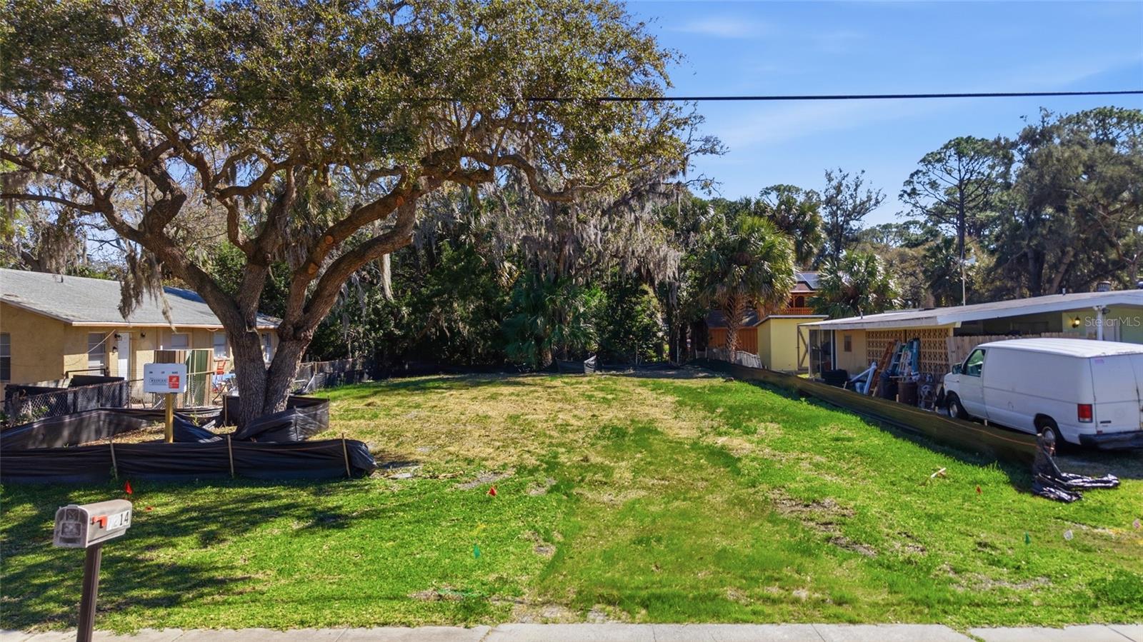 GULF COAST ESTATES - Land