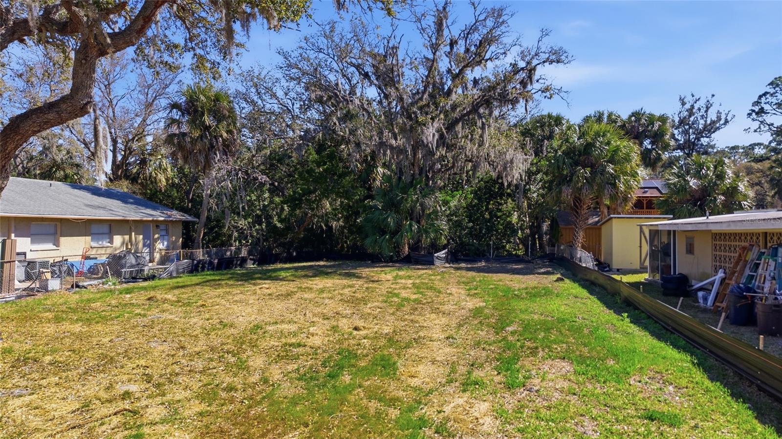 GULF COAST ESTATES - Land