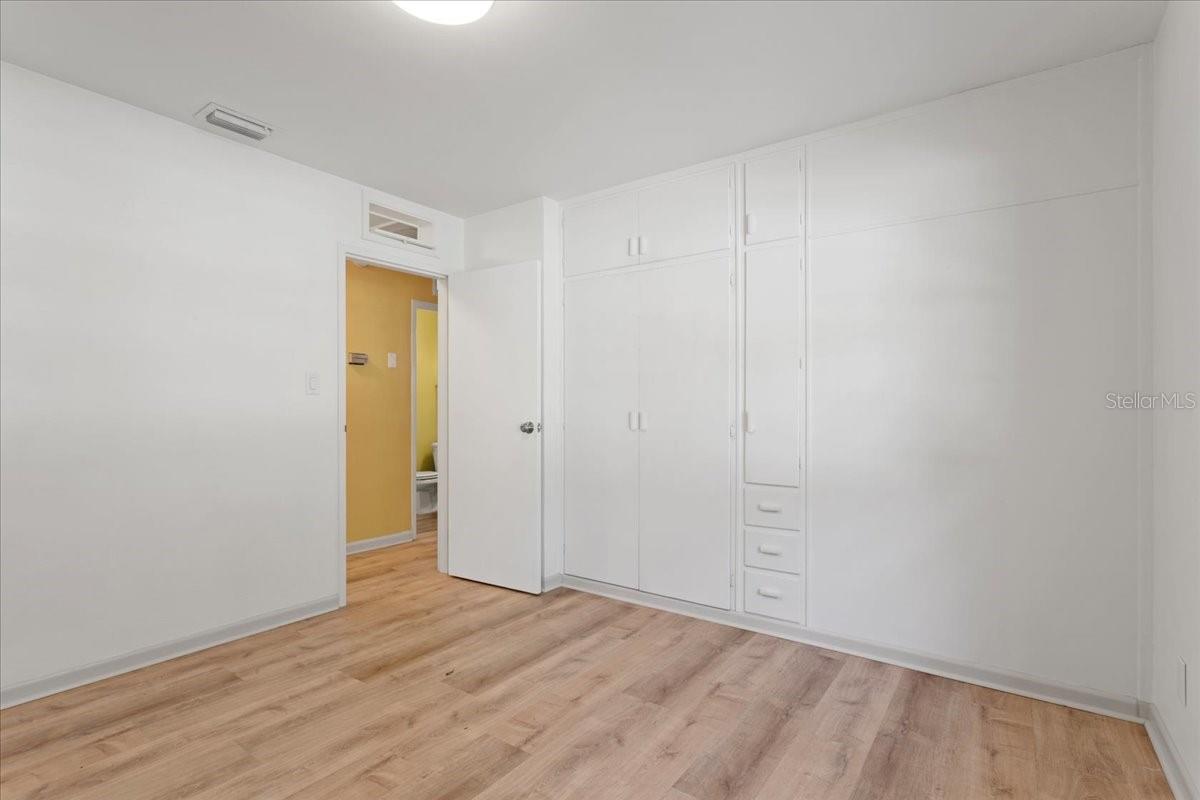 HIGHLAND COURT - Residential