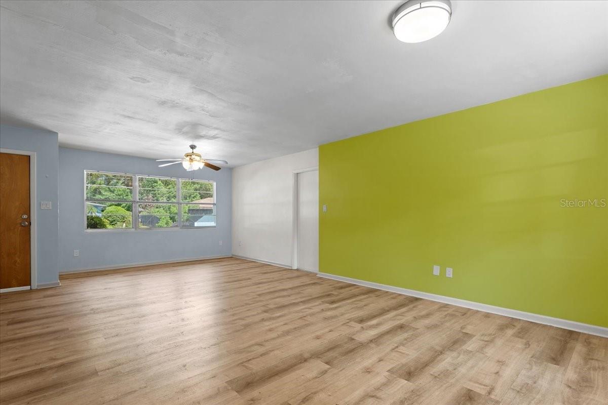 HIGHLAND COURT - Residential