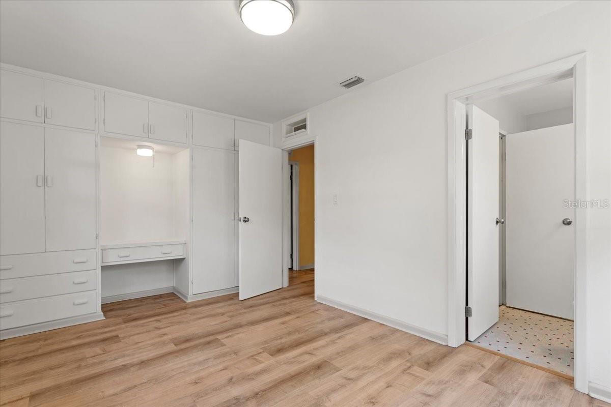 HIGHLAND COURT - Residential
