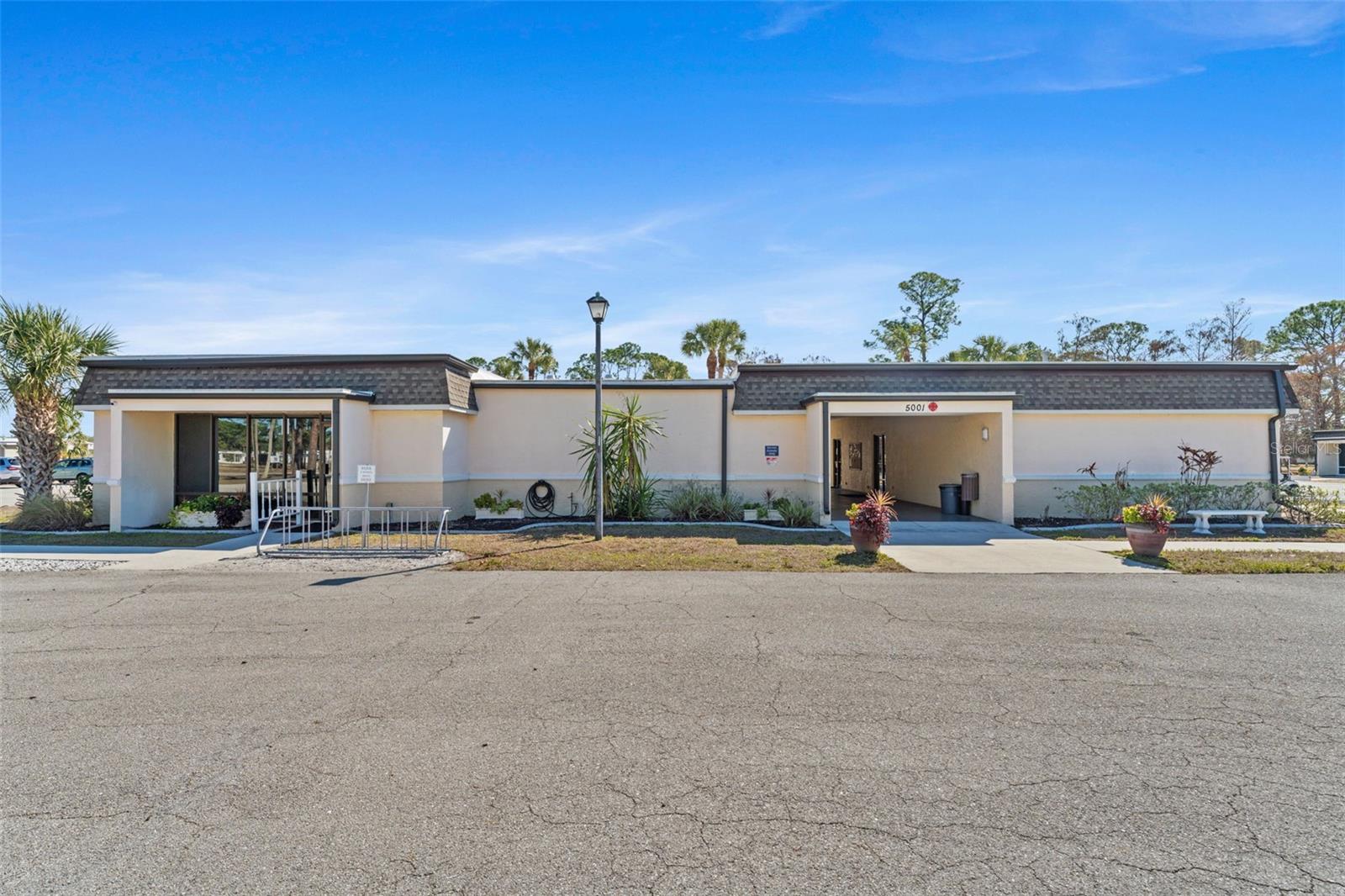 HOLIDAY PARK - Residential