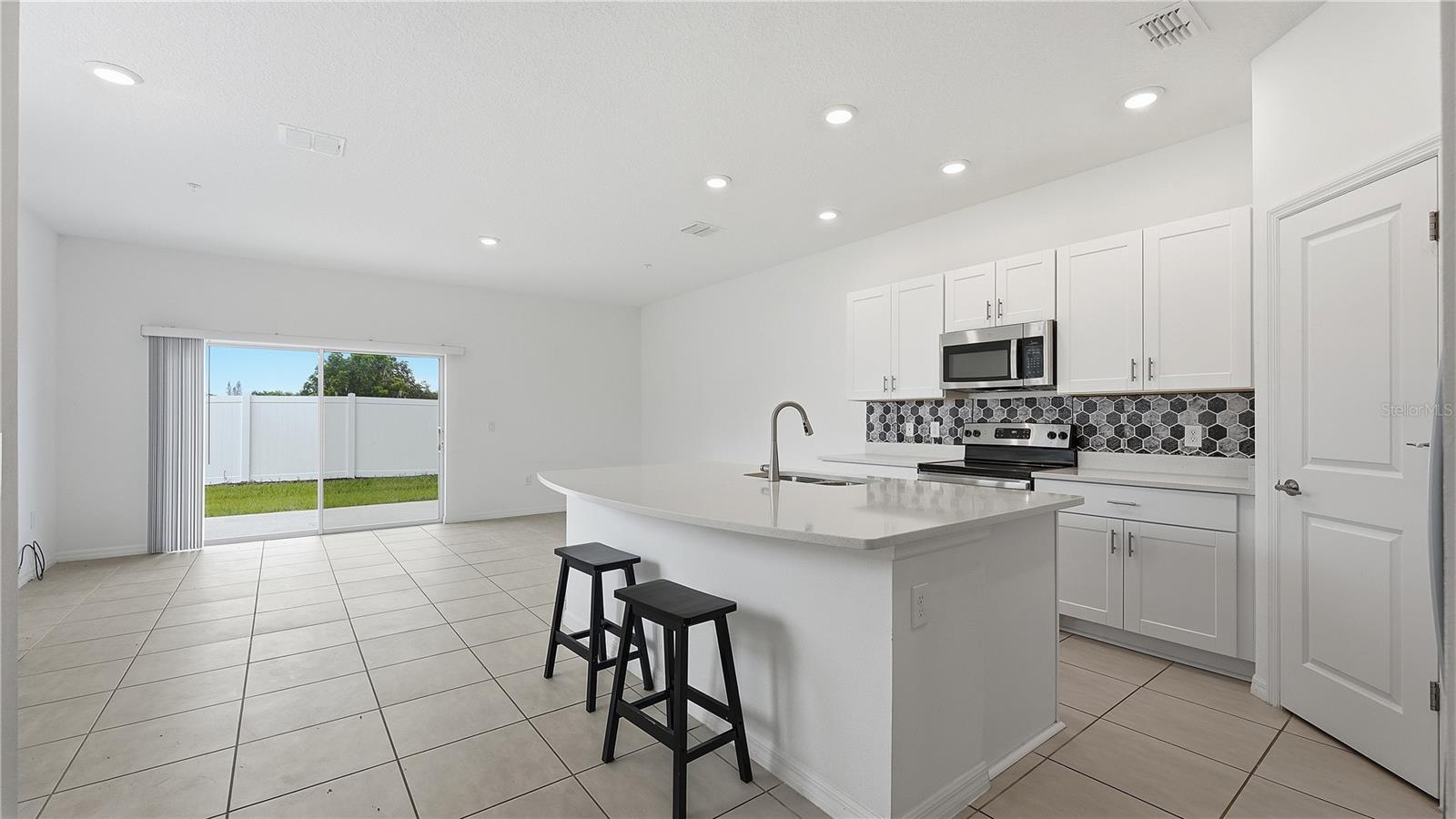 THE TOWNHOMES AT ANTHEM PARK - Residential