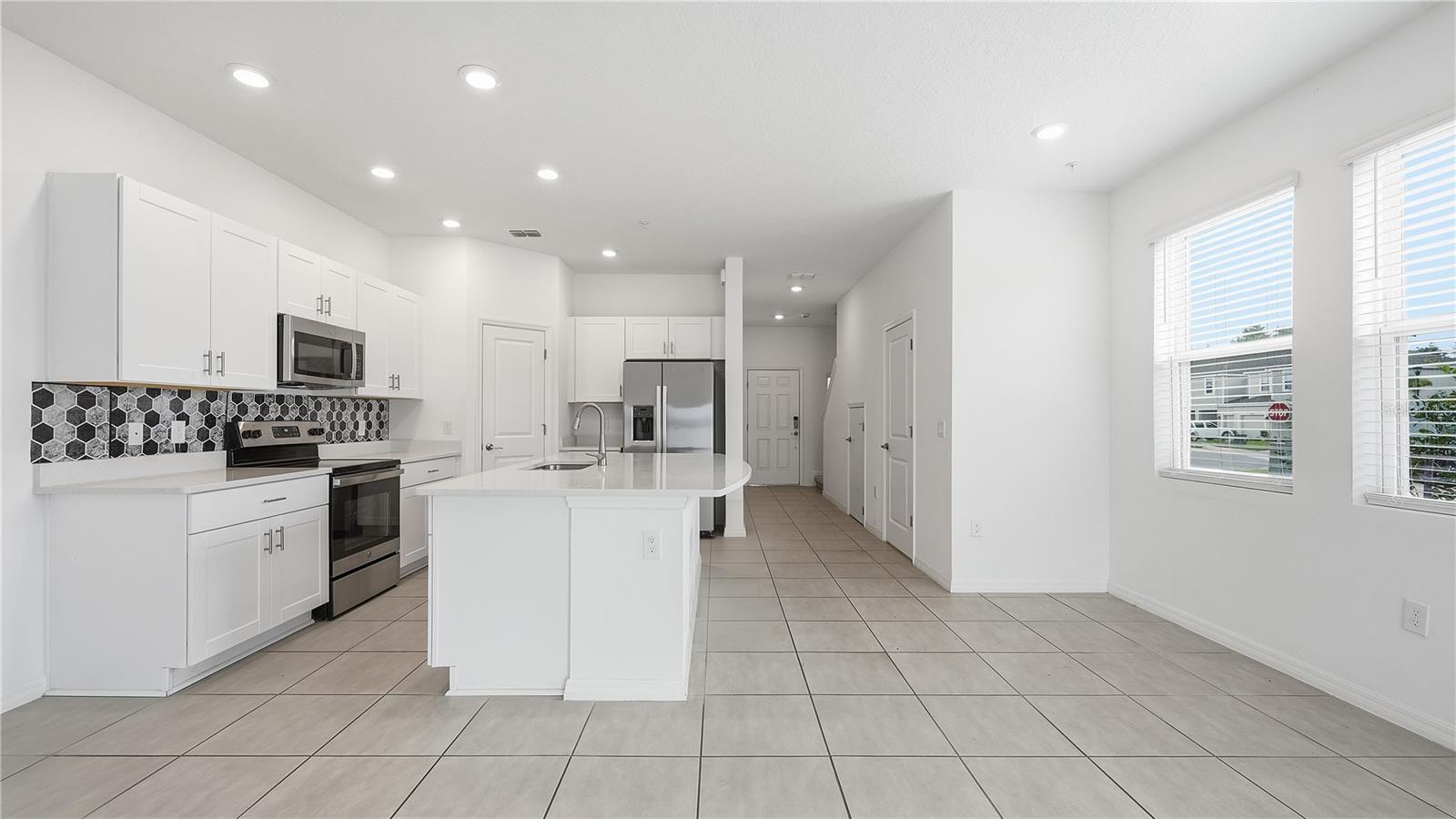 THE TOWNHOMES AT ANTHEM PARK - Residential