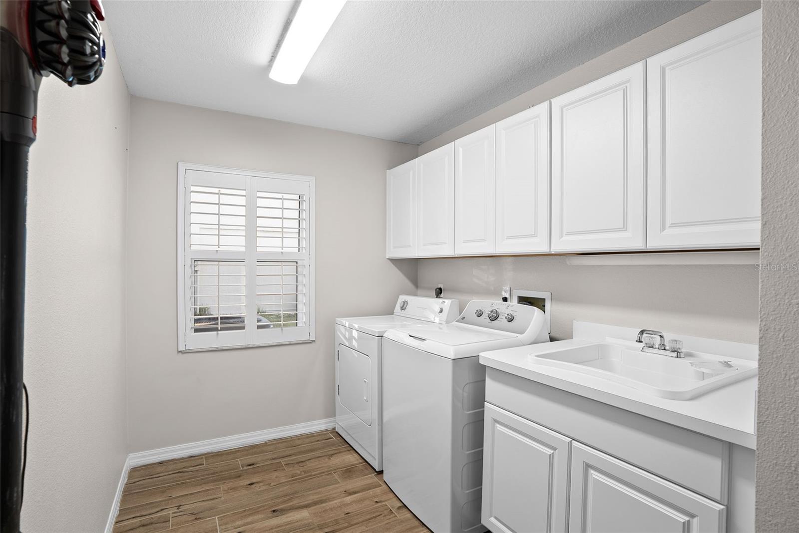 FLOR A MAR REP - Residential