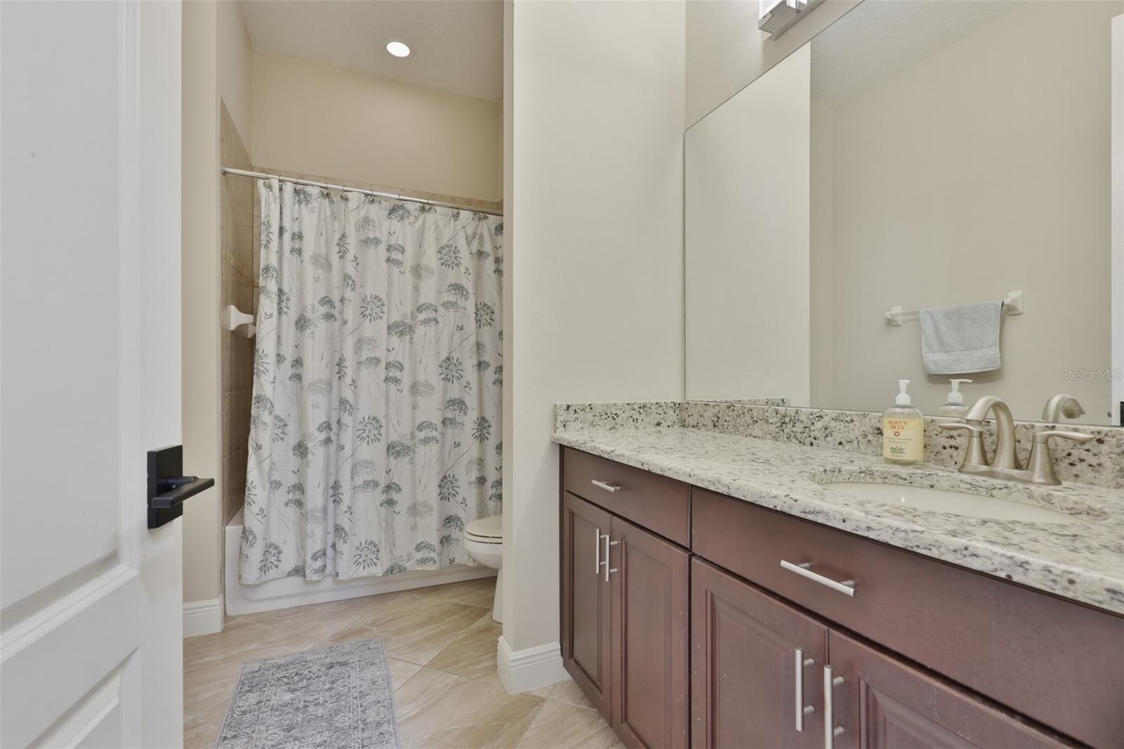 SEVEN OAKS - Residential