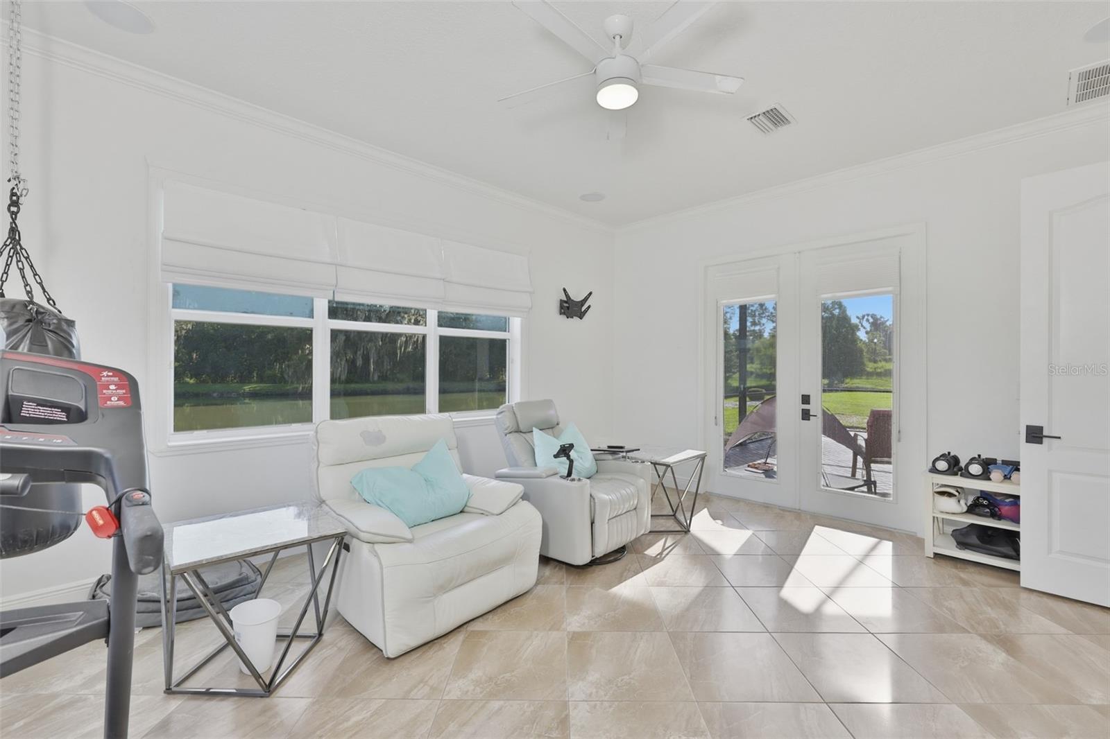 SEVEN OAKS - Residential