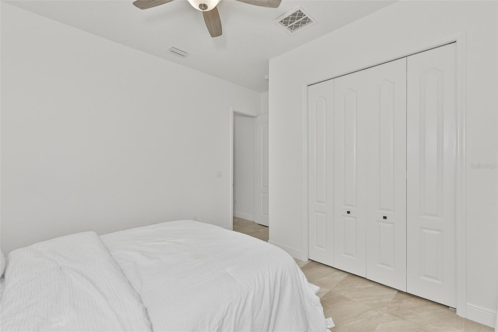SEVEN OAKS - Residential