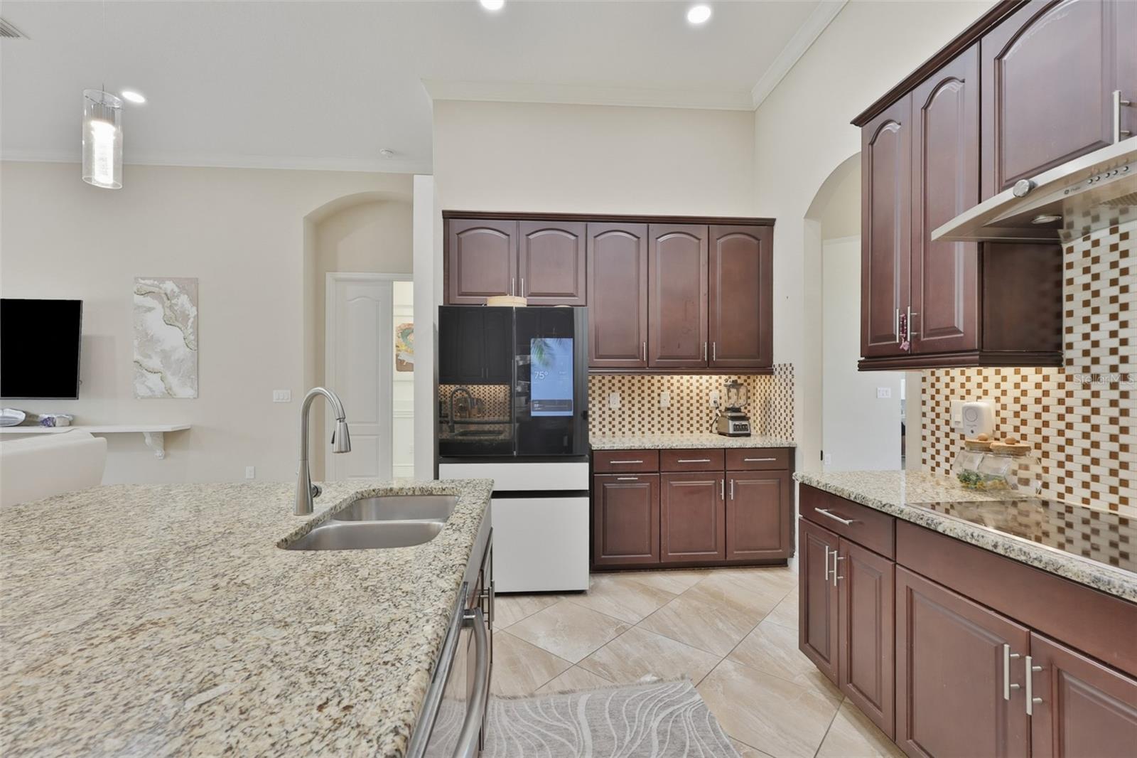 SEVEN OAKS - Residential